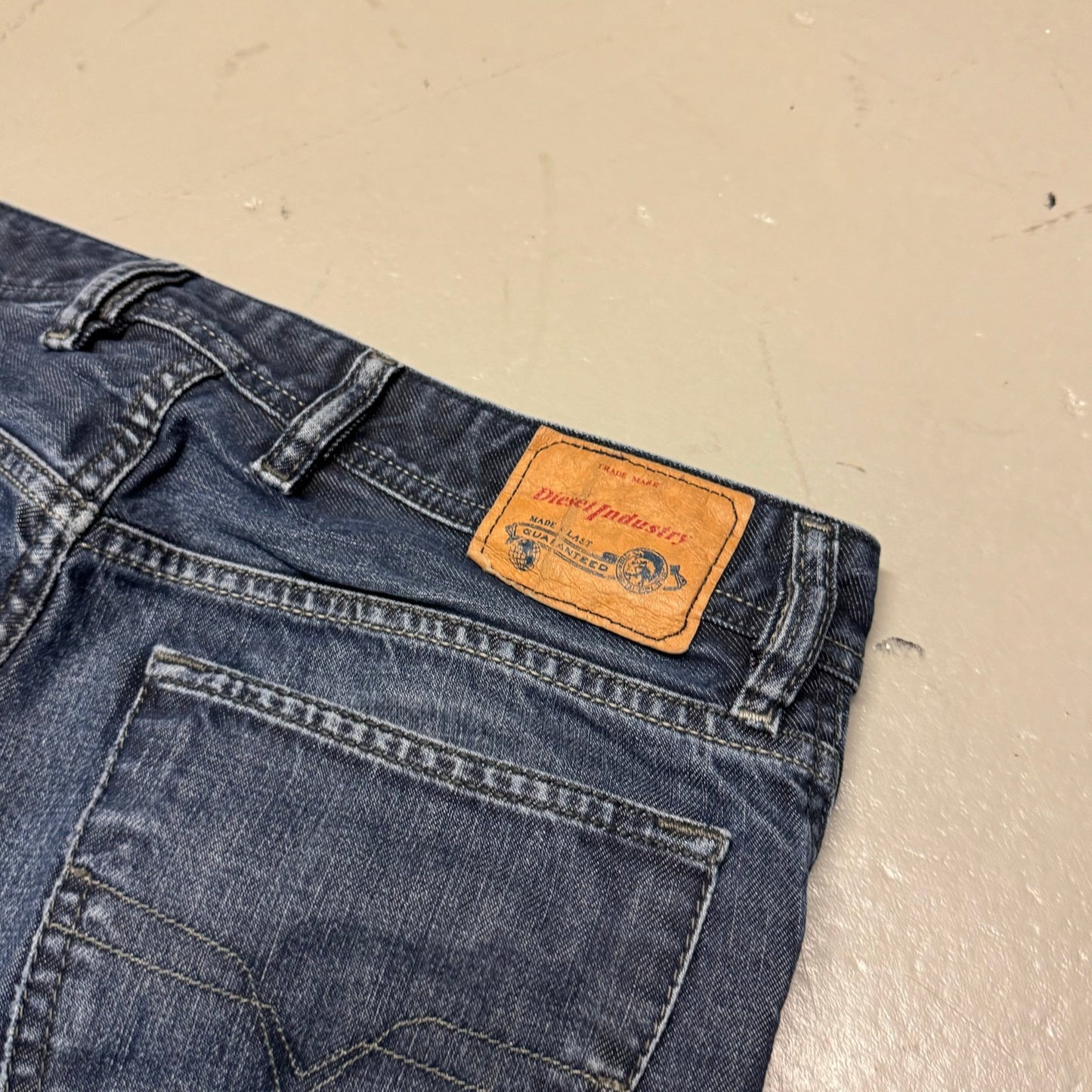 00‘s Diesel Jeans 30x28 - Lennys Vintage