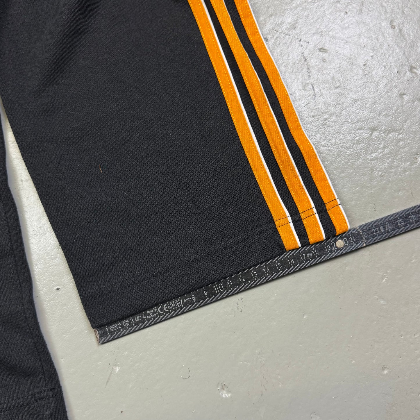 1990’s Adidas Baggy Trackpants made in Italy *rare (S)