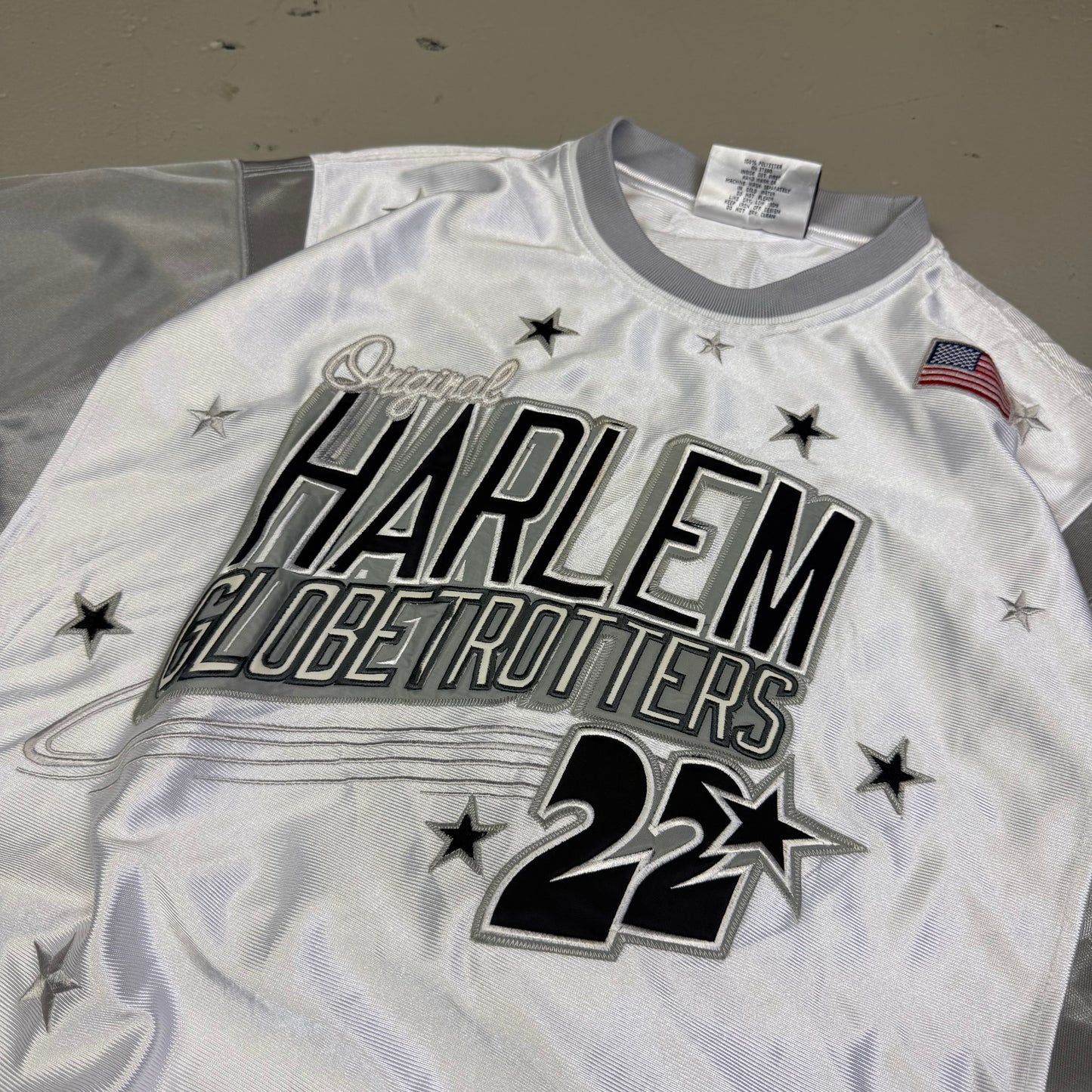 1990’s Fubu Platinum Harlem Globetrotters “Curly” Shirt *very rare (XL)
