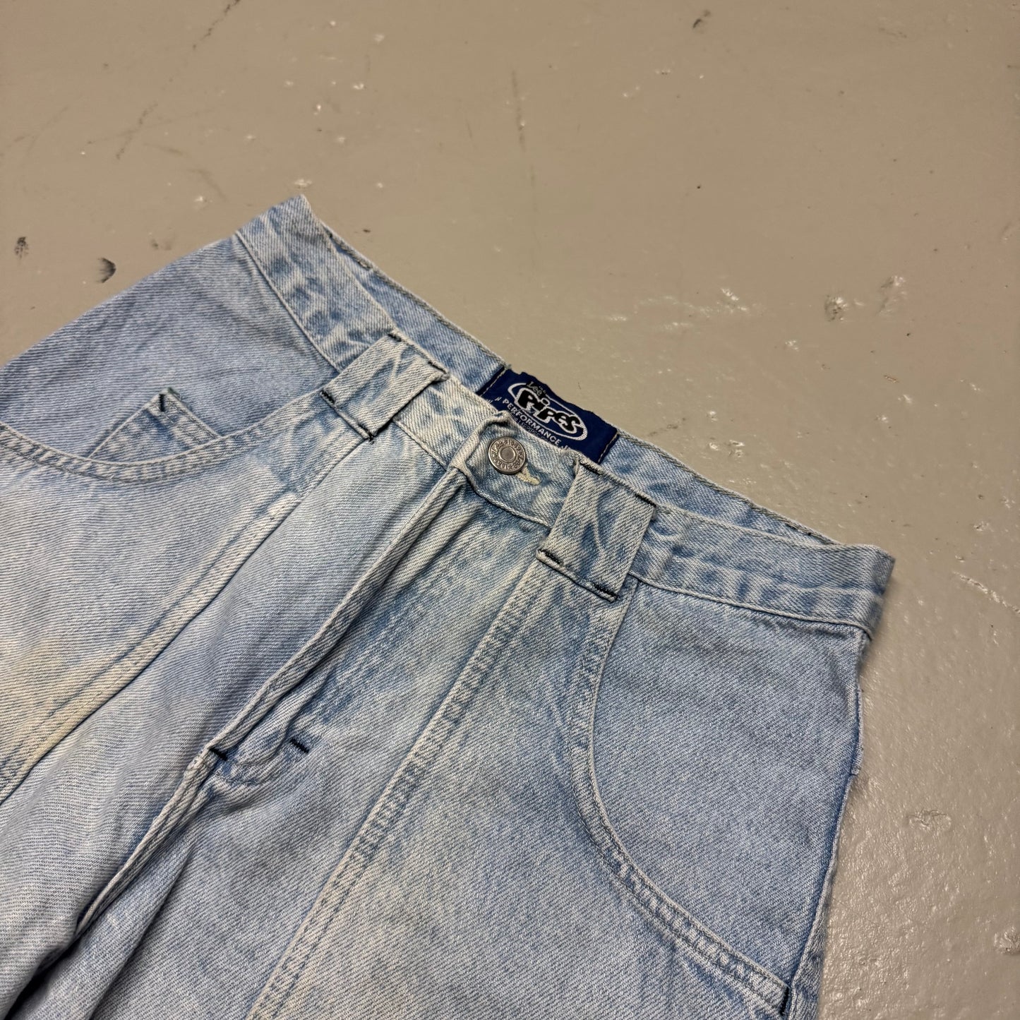 2000‘s Lee Pipes Shorts/Jorts *rare (W27)
