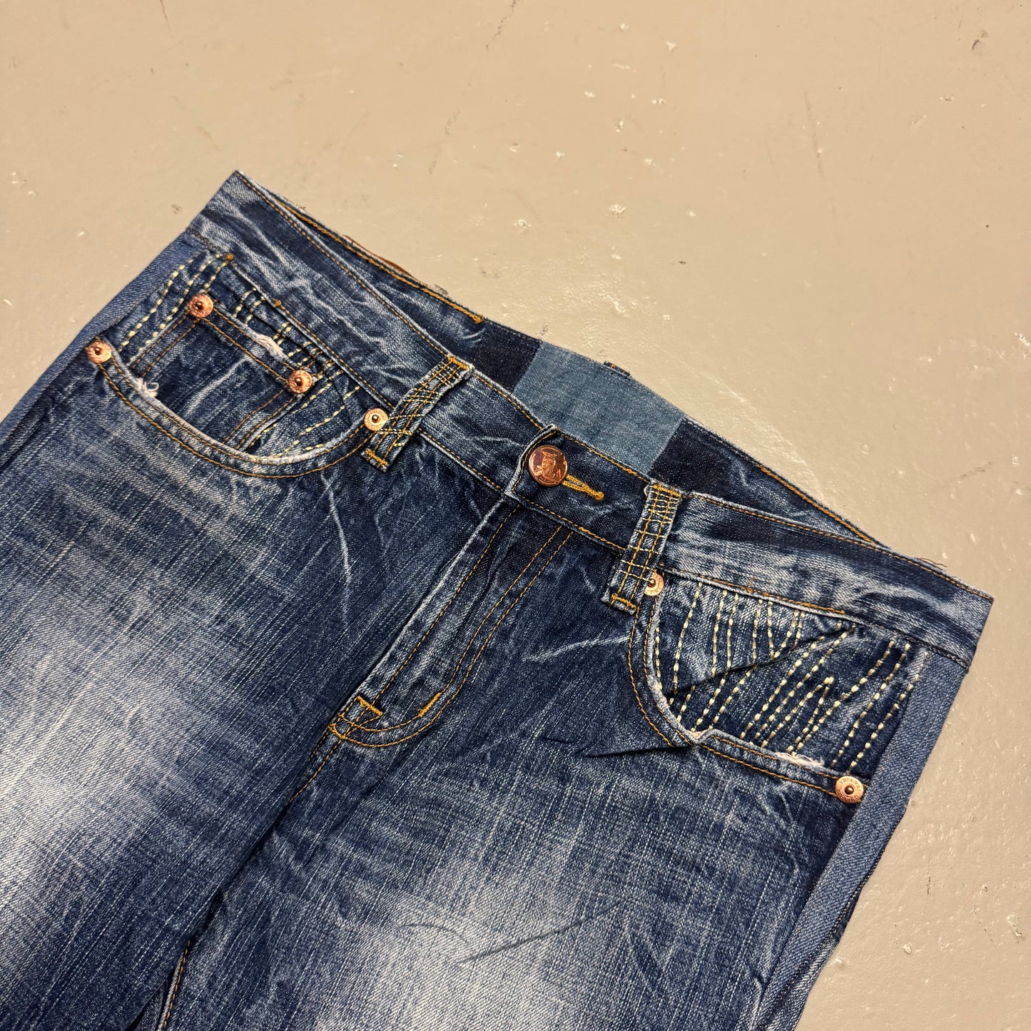2000‘s Oniarai Japanese Straight/Slim Jeans *very rare 32x30
