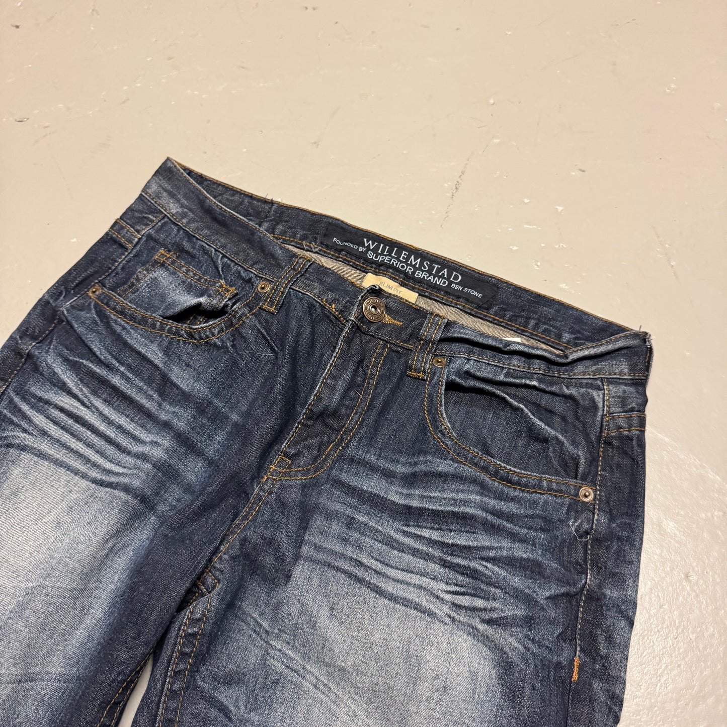 2000‘s Southern Faded Jeans 33x32