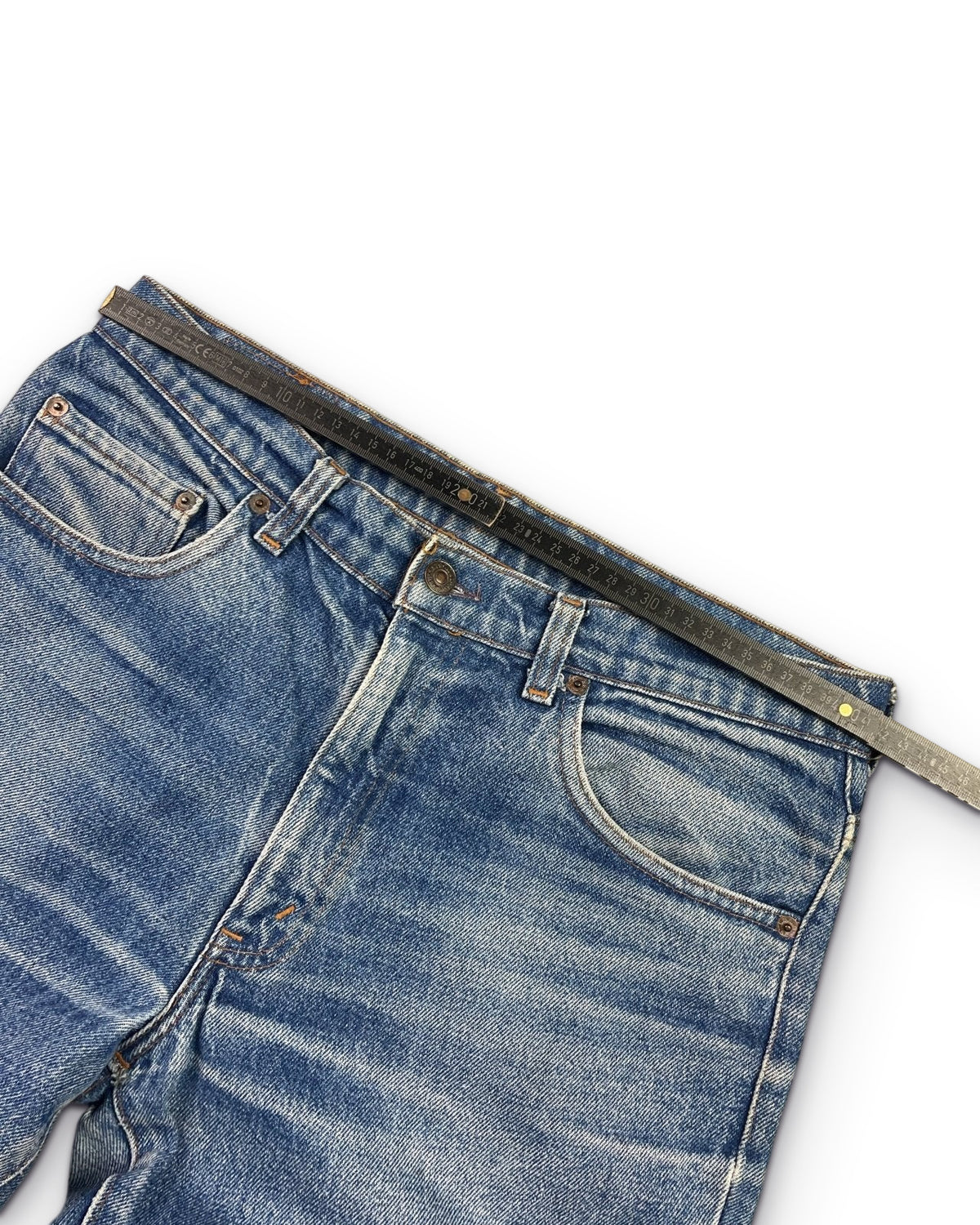 1990's Levi's Baggy Jeans * 32x32 (L) - Lennys Vintage