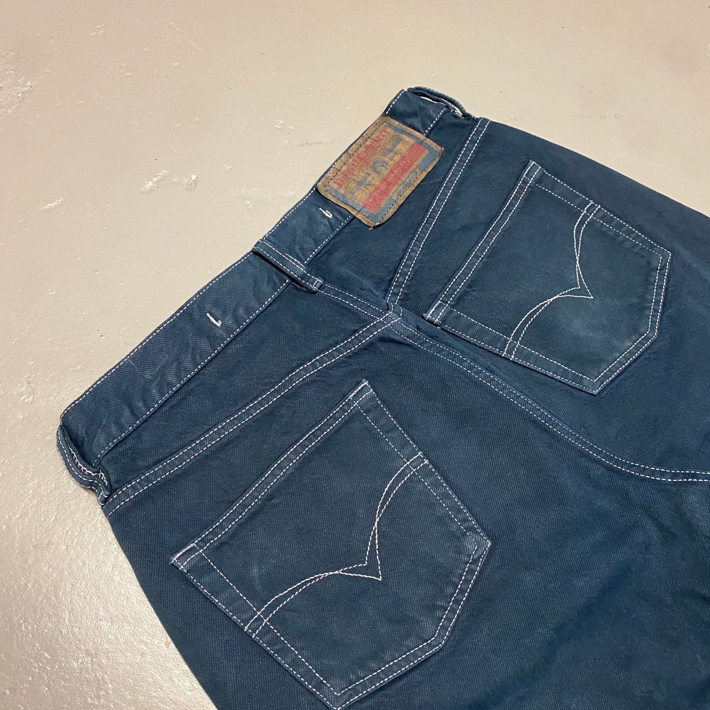 2000‘s Diesel Shorts/Jorts (W29) - Lennys Vintage