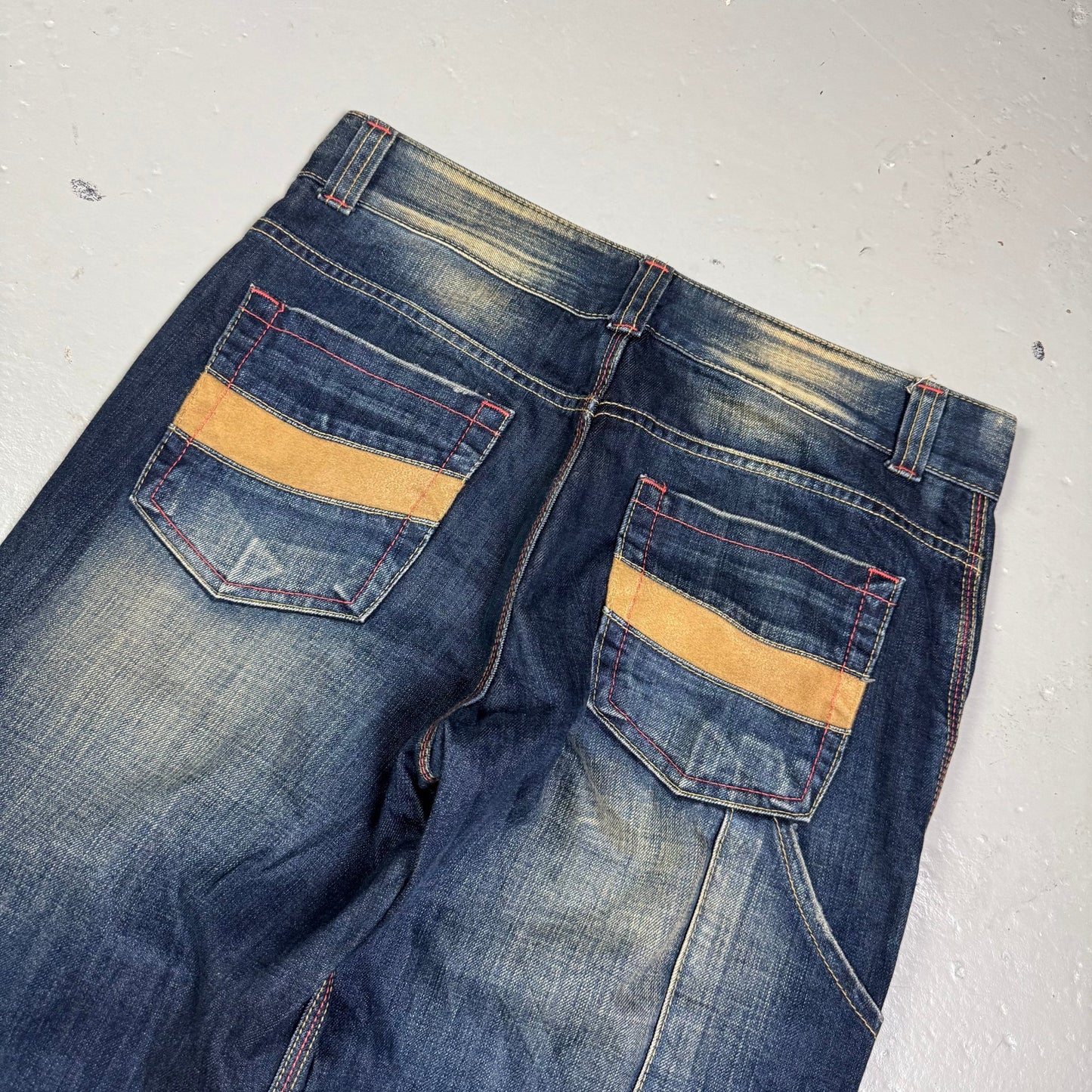 2000‘s Faded Baggy Jeans 32x34 - Lennys Vintage