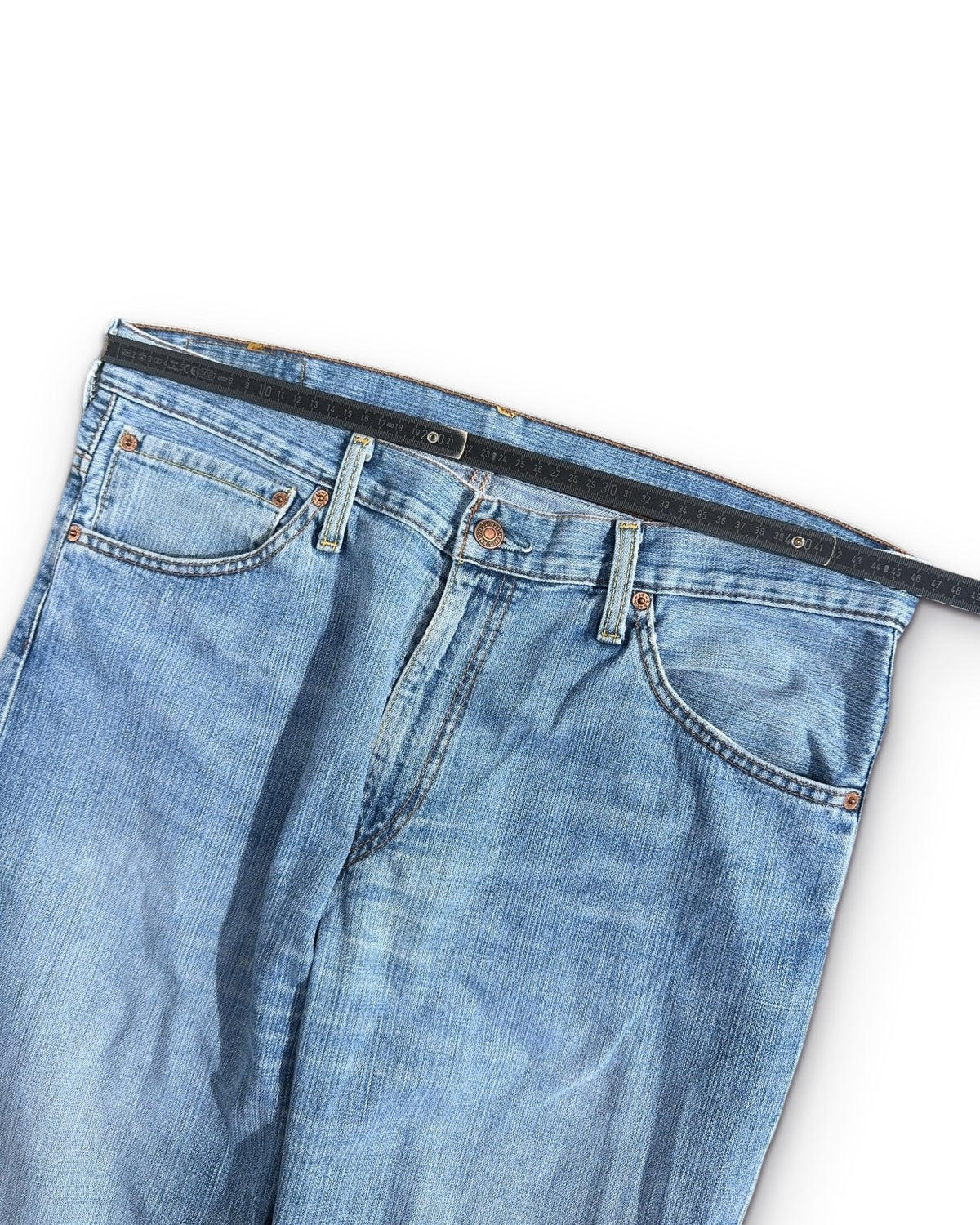 2000's Levi Strauss & Co. Bootcut/Flared Jeans * 36x34 (XL) - Lennys Vintage