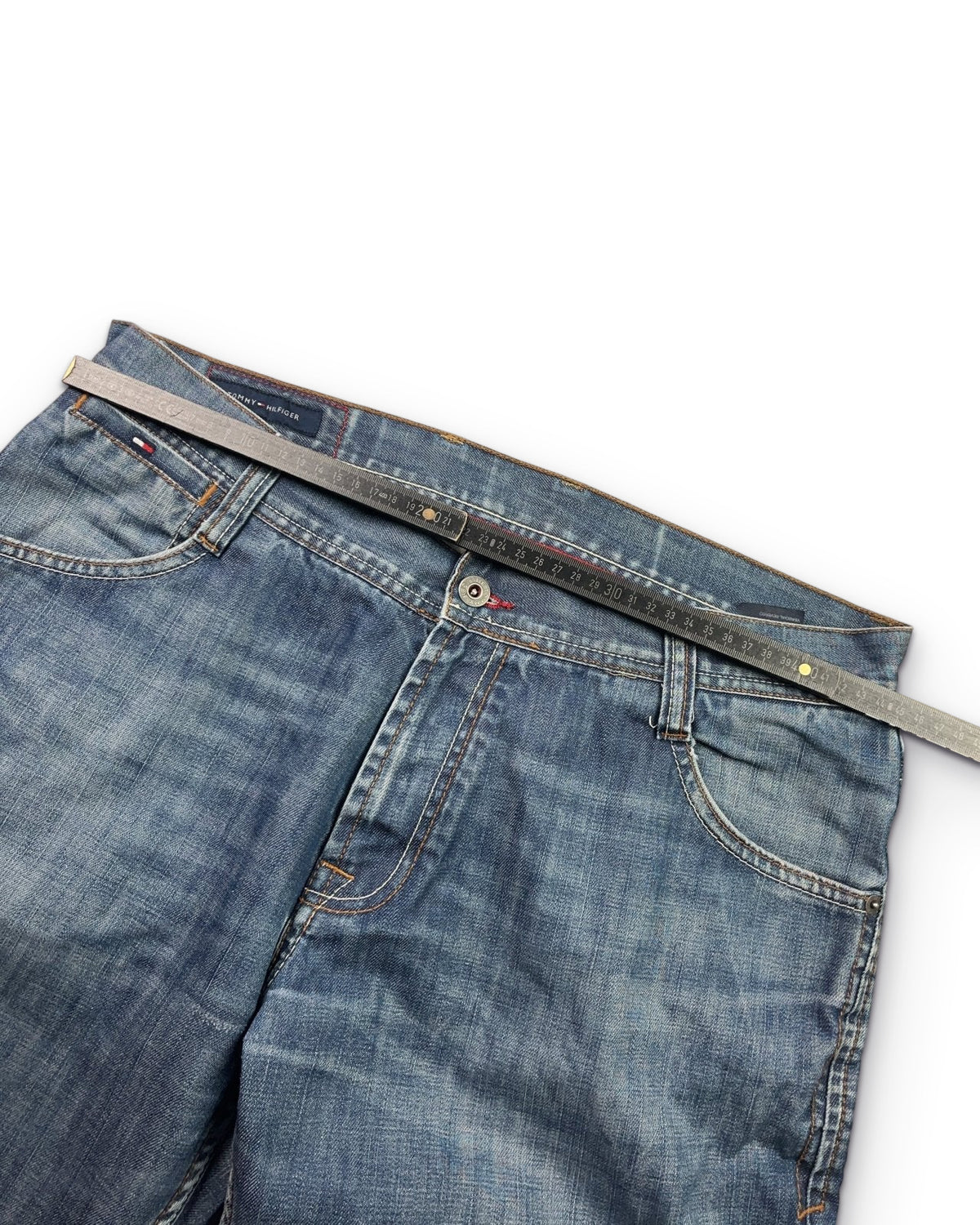 2000's Tommy Hilfiger Straight/Baggy Jeans * 35x34 (XL) - Lennys Vintage