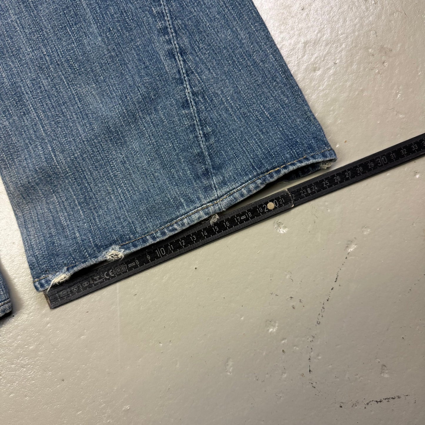 2000’s True Religion Baggy/Bootcut Jeans 36x29 - Lennys Vintage