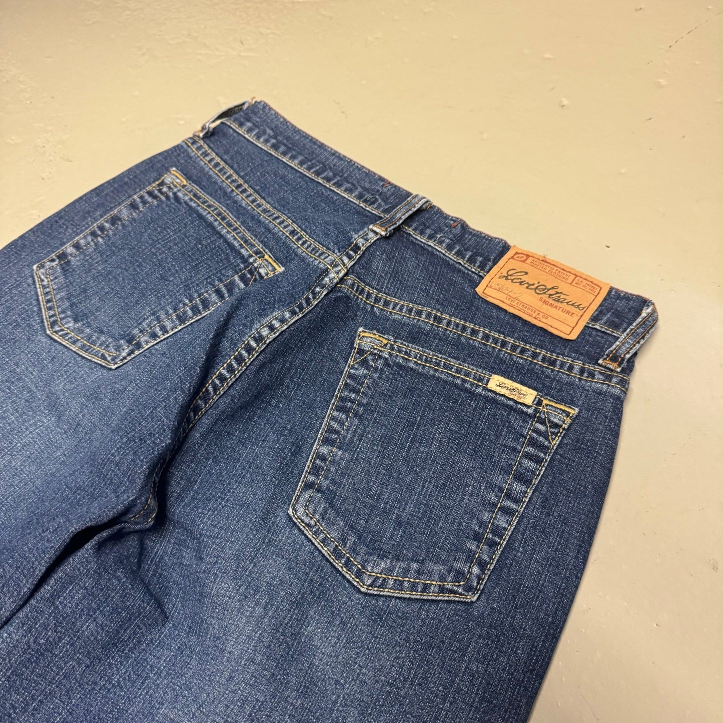 2003 Levi Strauss Jeans Women‘s 28x30 (S) - Lennys Vintage