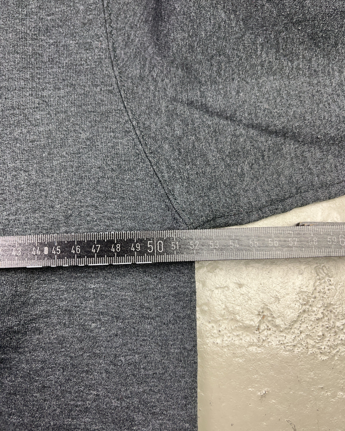 2000's Port & Company Sweater * (M)