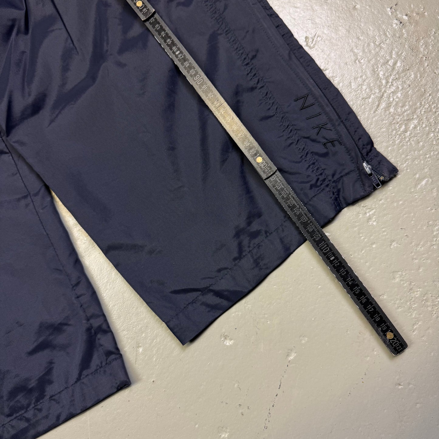 2000’s Nike Super Baggy Nylon Trackpants *rare (XL)