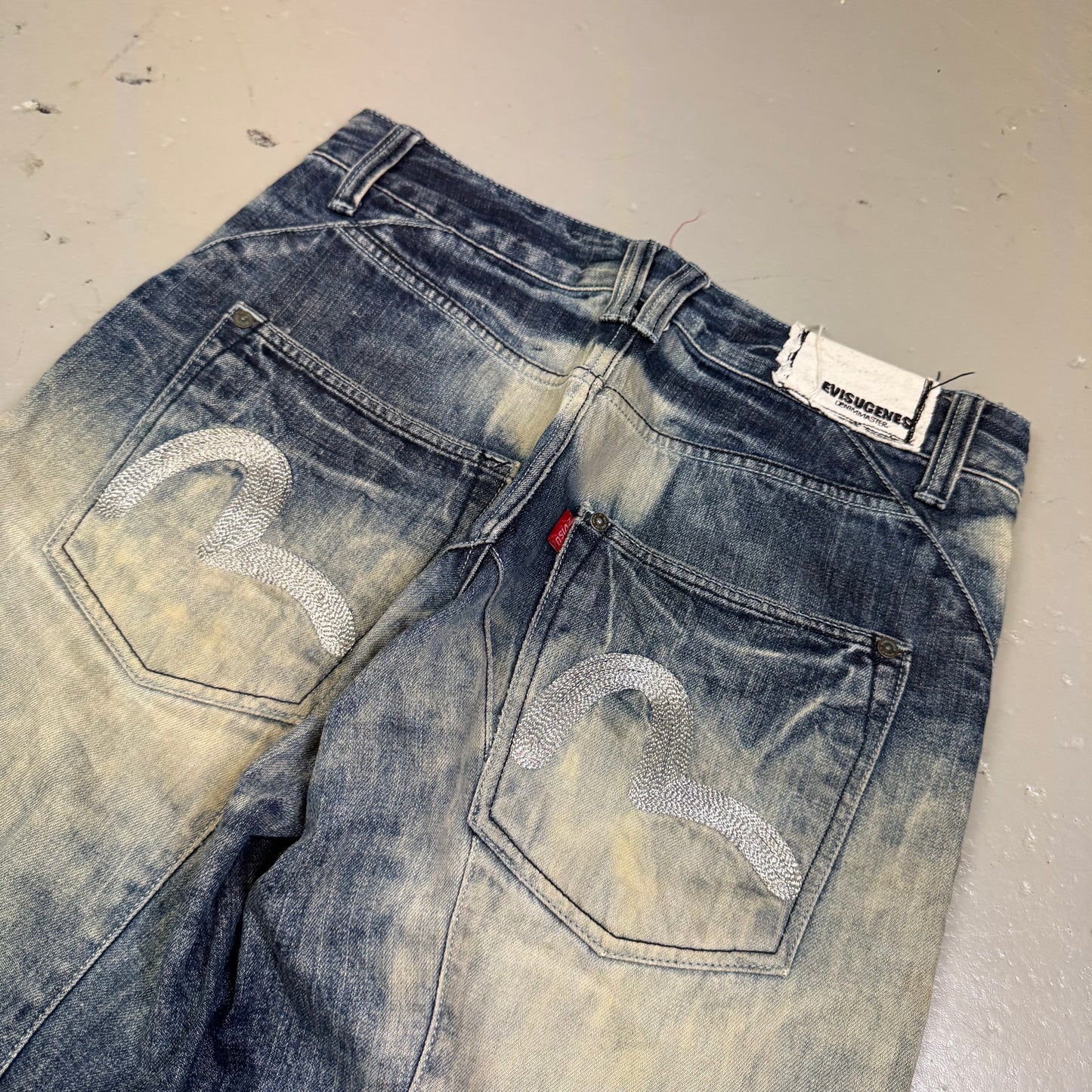 2000‘s Evisu Japanese Baggy/Straight Jeans *very rare 32x34