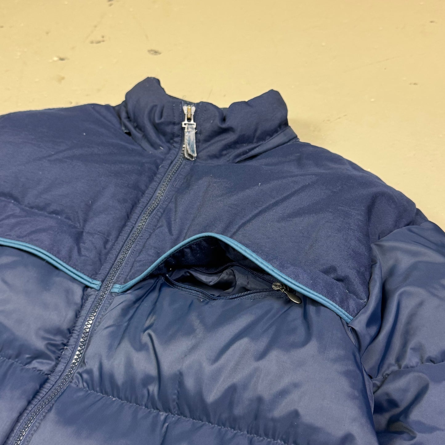 2000’s Nike Puffer Jacket Navy *rare (XL)