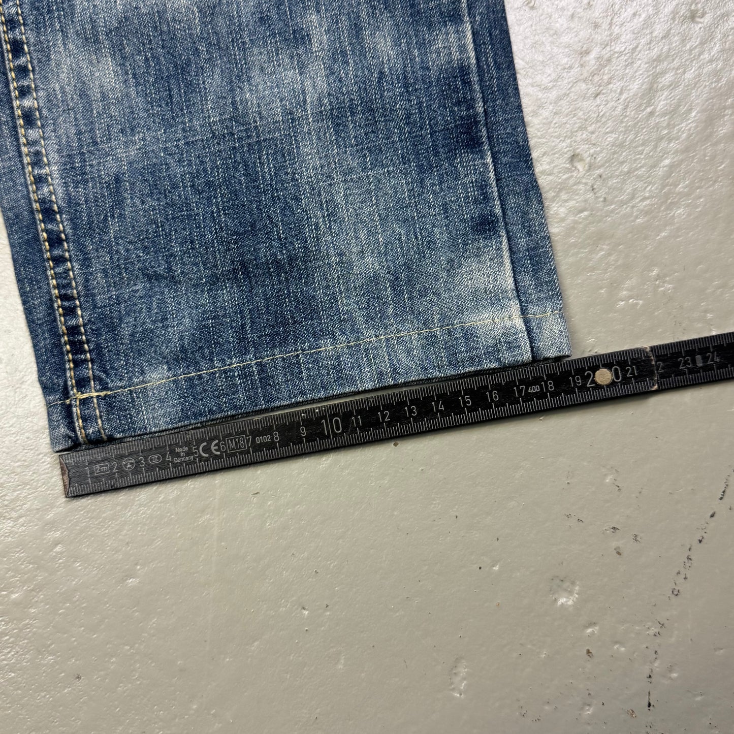 2000’s Big Group Japanese Straight Jeans *rare 29x28