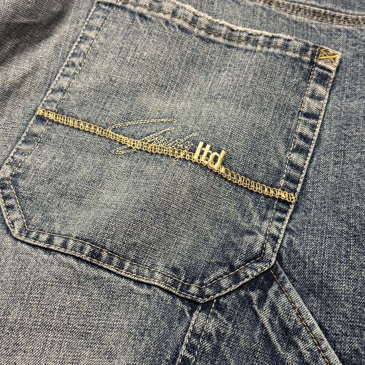 2000‘s Shady ltd. Hip Hop Shorts/Jorts *rare (W38)