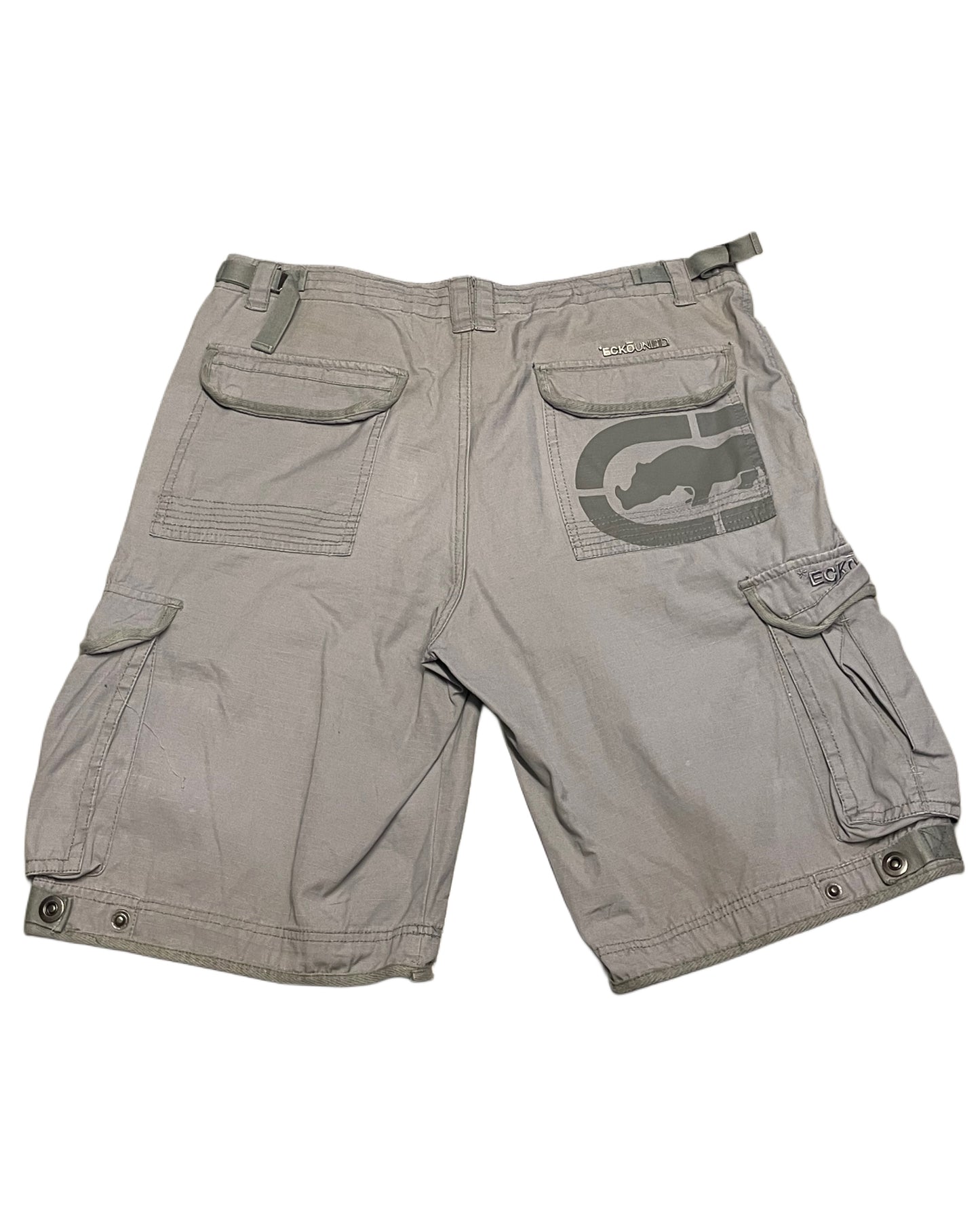 2000‘s Eckō Unlimited Hip Hop Shorts (W38)