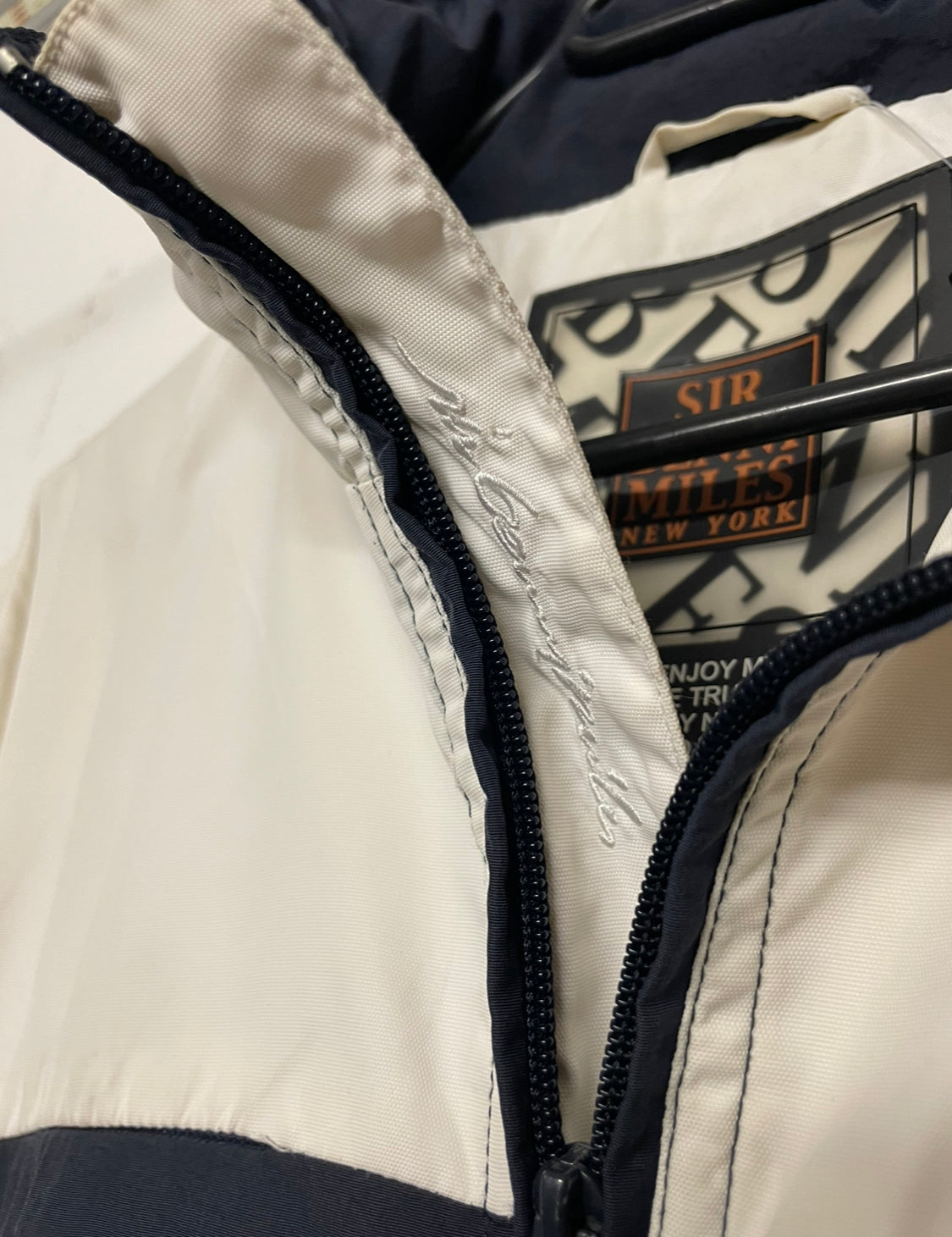 Sir Benni Miles Jacke (M)