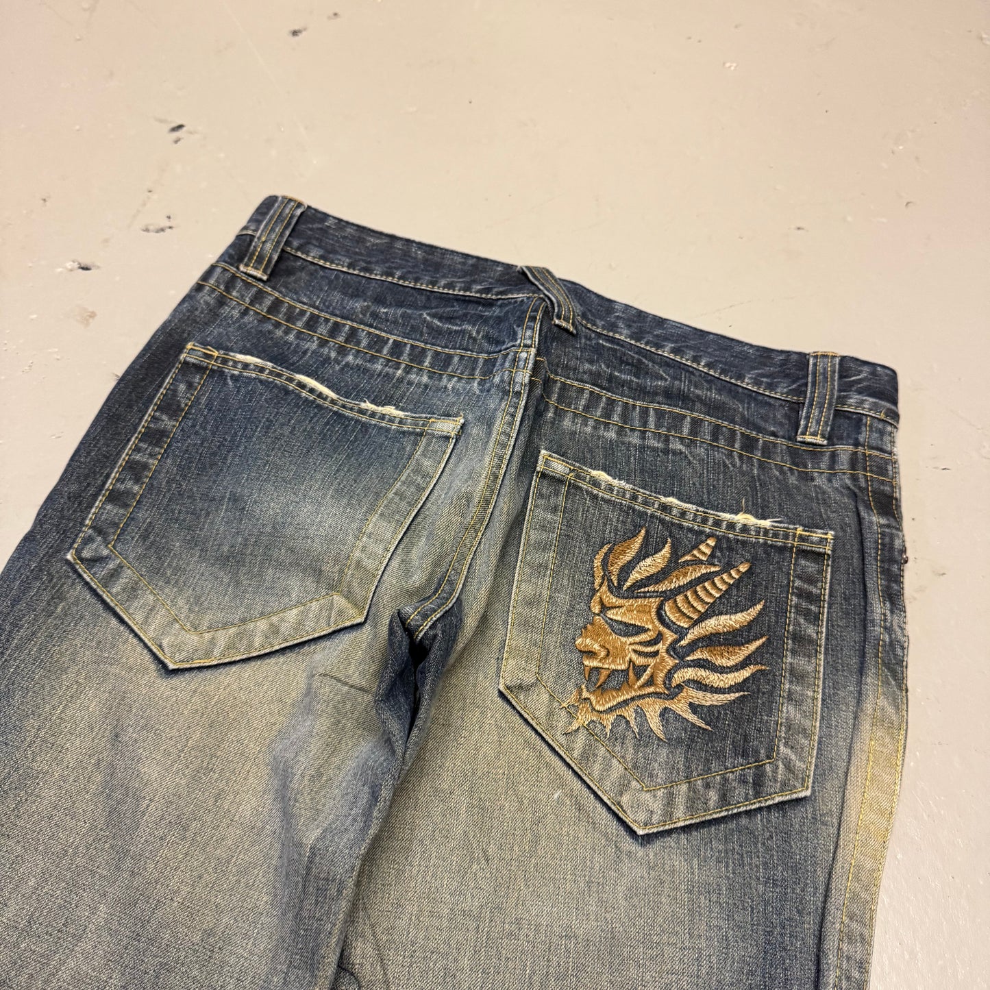 2000‘s Oniarai Japanese Archive Baggy/Straight Jeans *very rare 32x32