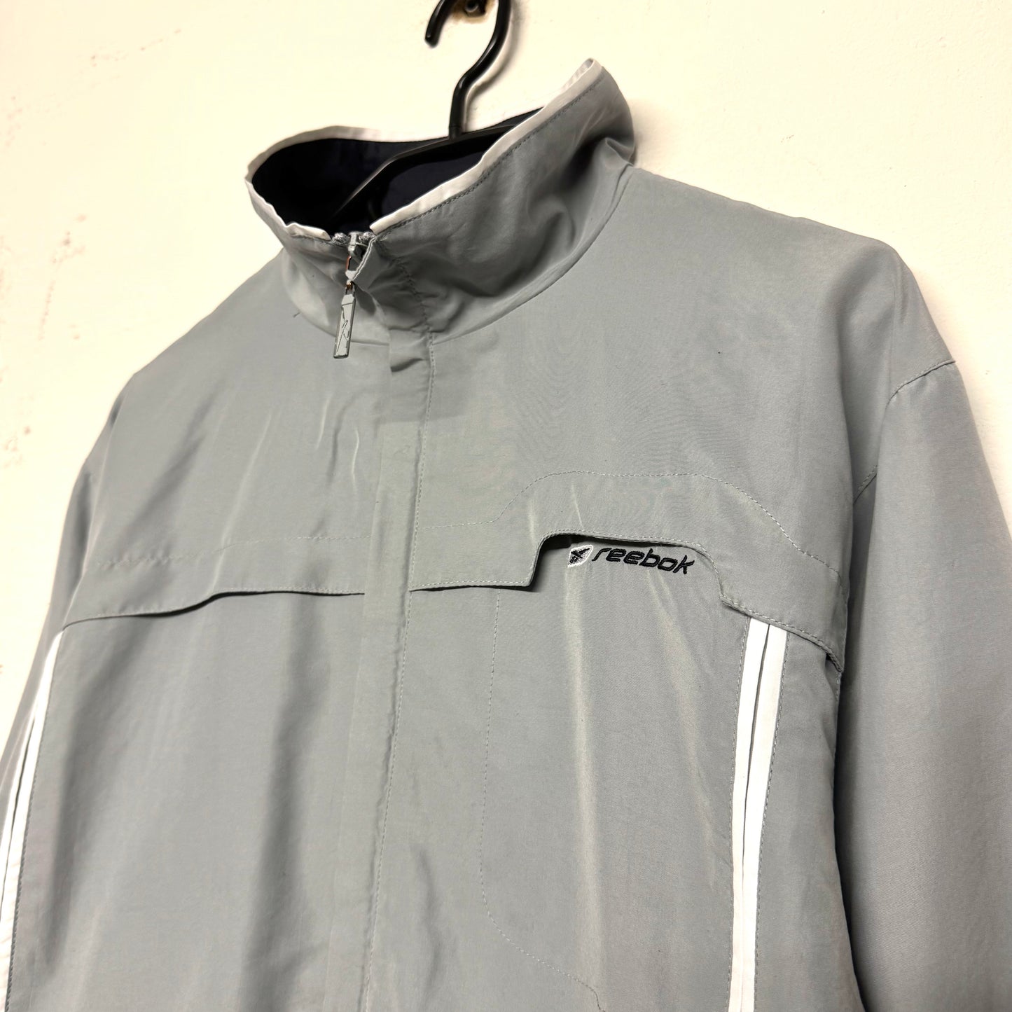 2000‘s Reebok Track Jacket *rare (XS)