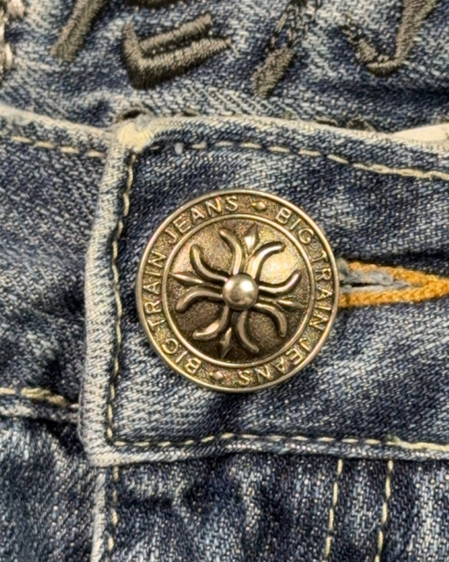 2000's Osaka Big Train Japanese Archive Straight/Baggy Jeans *very rare 30x32 (M)