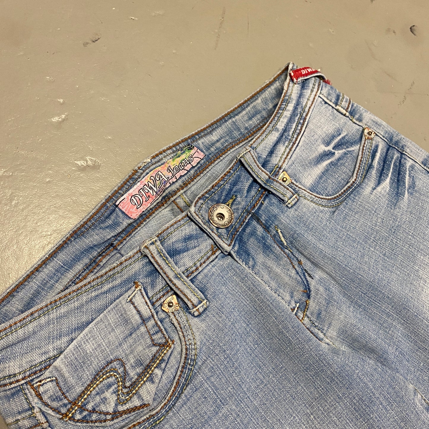 Y2K Diwa 3/4 Jeans Women’s (W28)