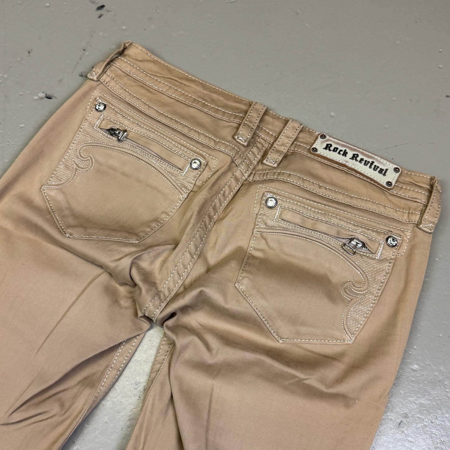 2000’s Rock Revival Straight Jeans Women’s *rare (Size 29)