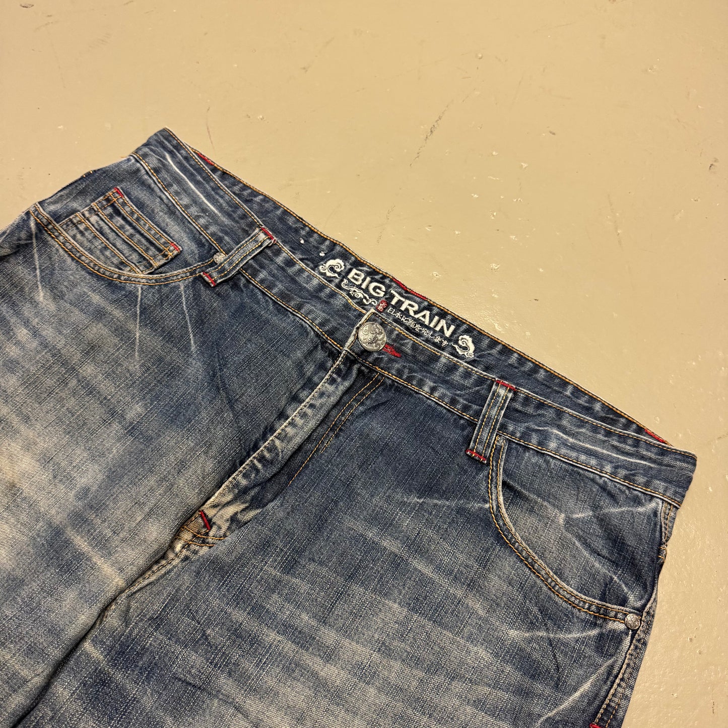 2000‘s Big Train Japanese Baggy Jeans *very rare 40x31