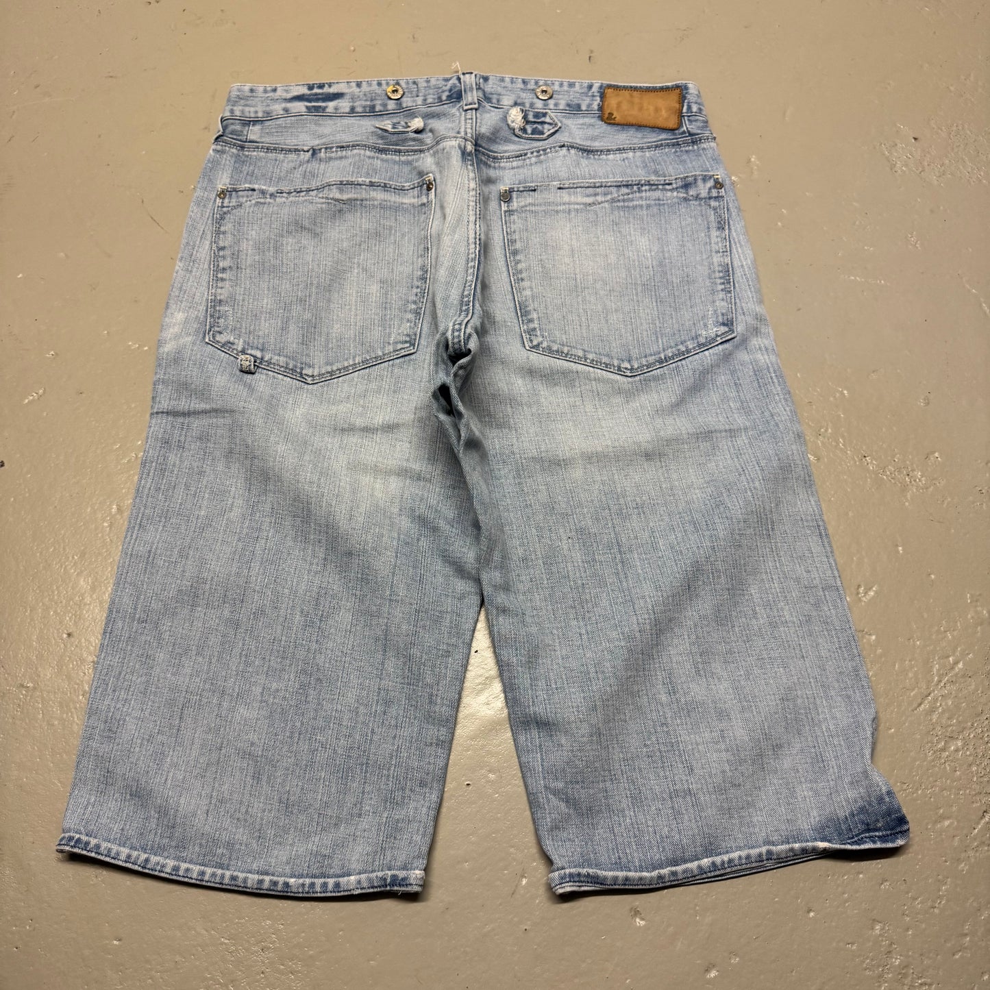 2000‘s Shorts/Jorts (W36)