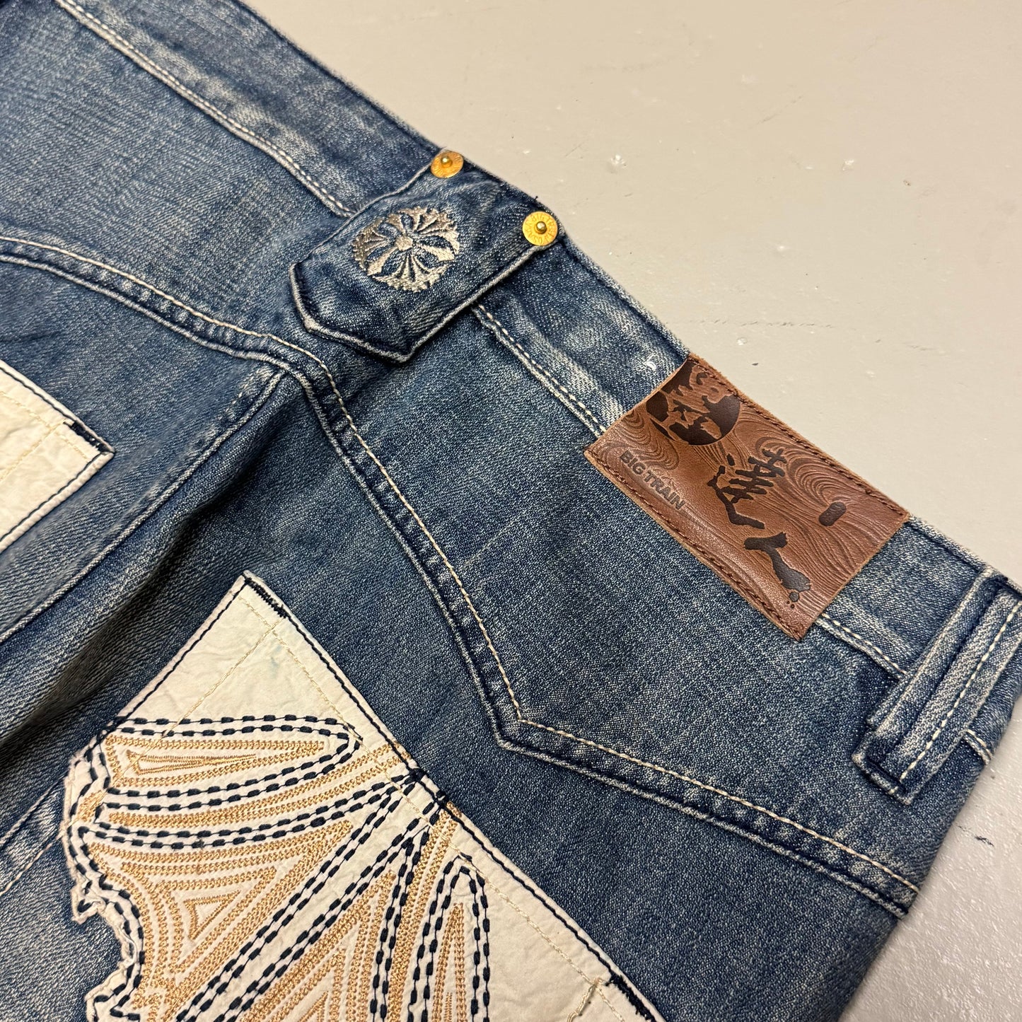 2000‘s Osaka Big Train Japanese Archive Baggy Jeans *very rare 34x33