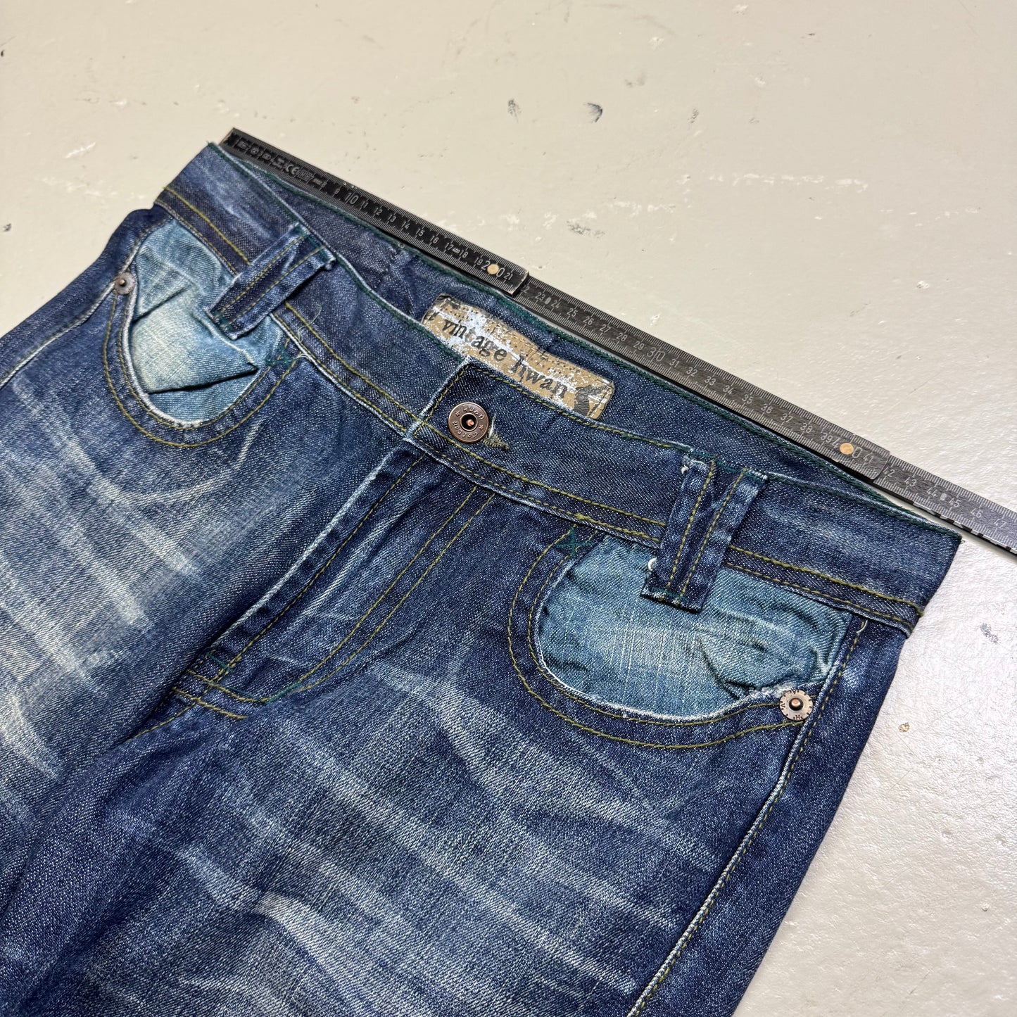 2000’s Vintage Hip Hop Baggy Jeans 36x34