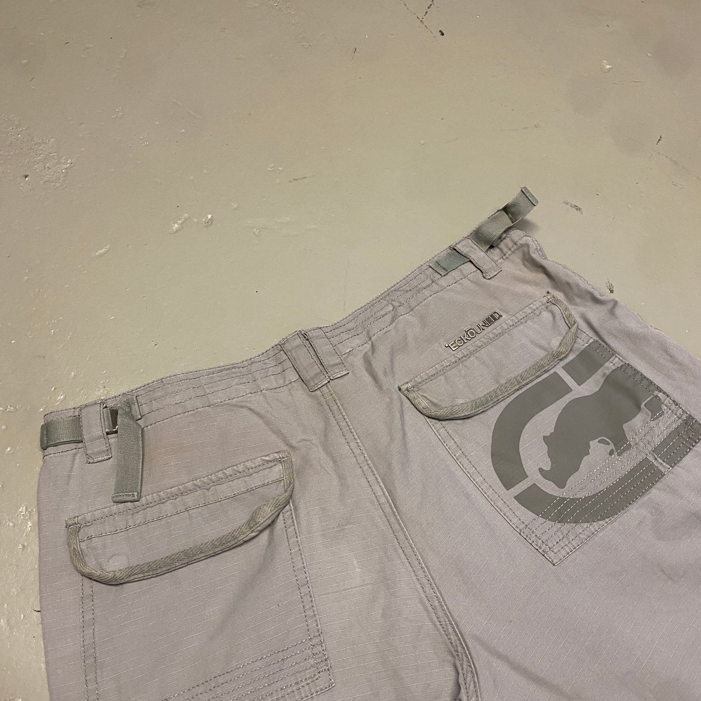 2000‘s Eckō Unlimited Hip Hop Shorts (W38)
