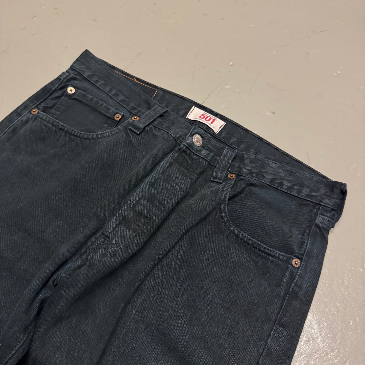Y2K Levi‘s 501 Jeans 33x32