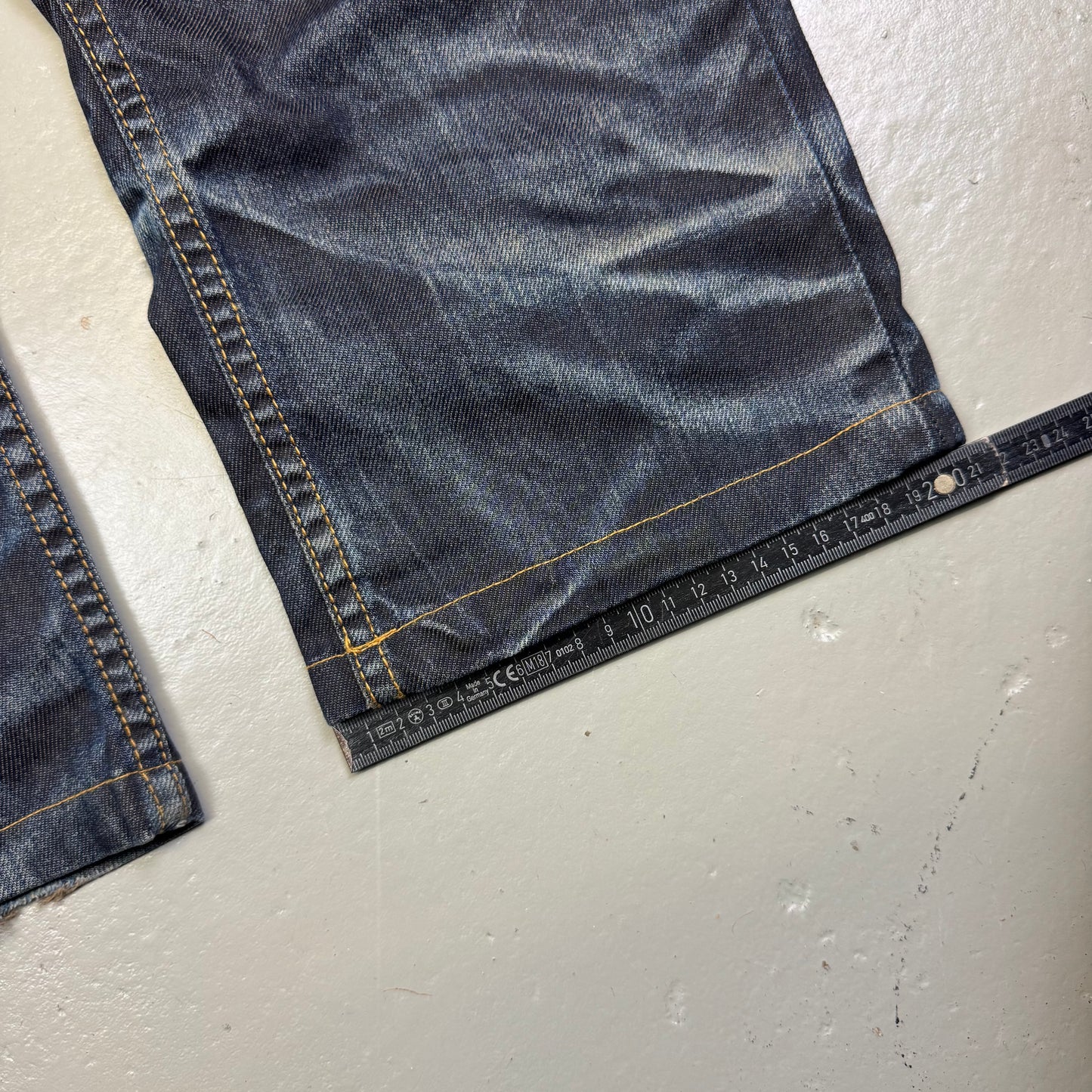 2000’s Osaka Big Train Baggy/Straight Jeans *very rare 30x30