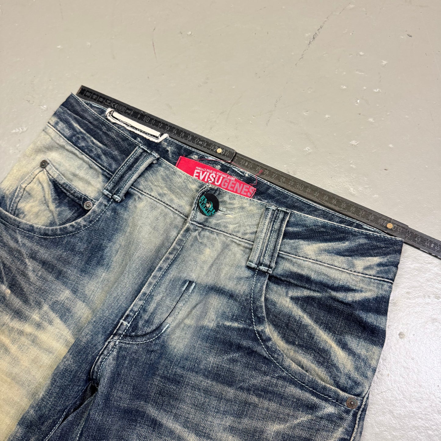 2000‘s Evisu Japanese Baggy/Straight Jeans *very rare 32x34