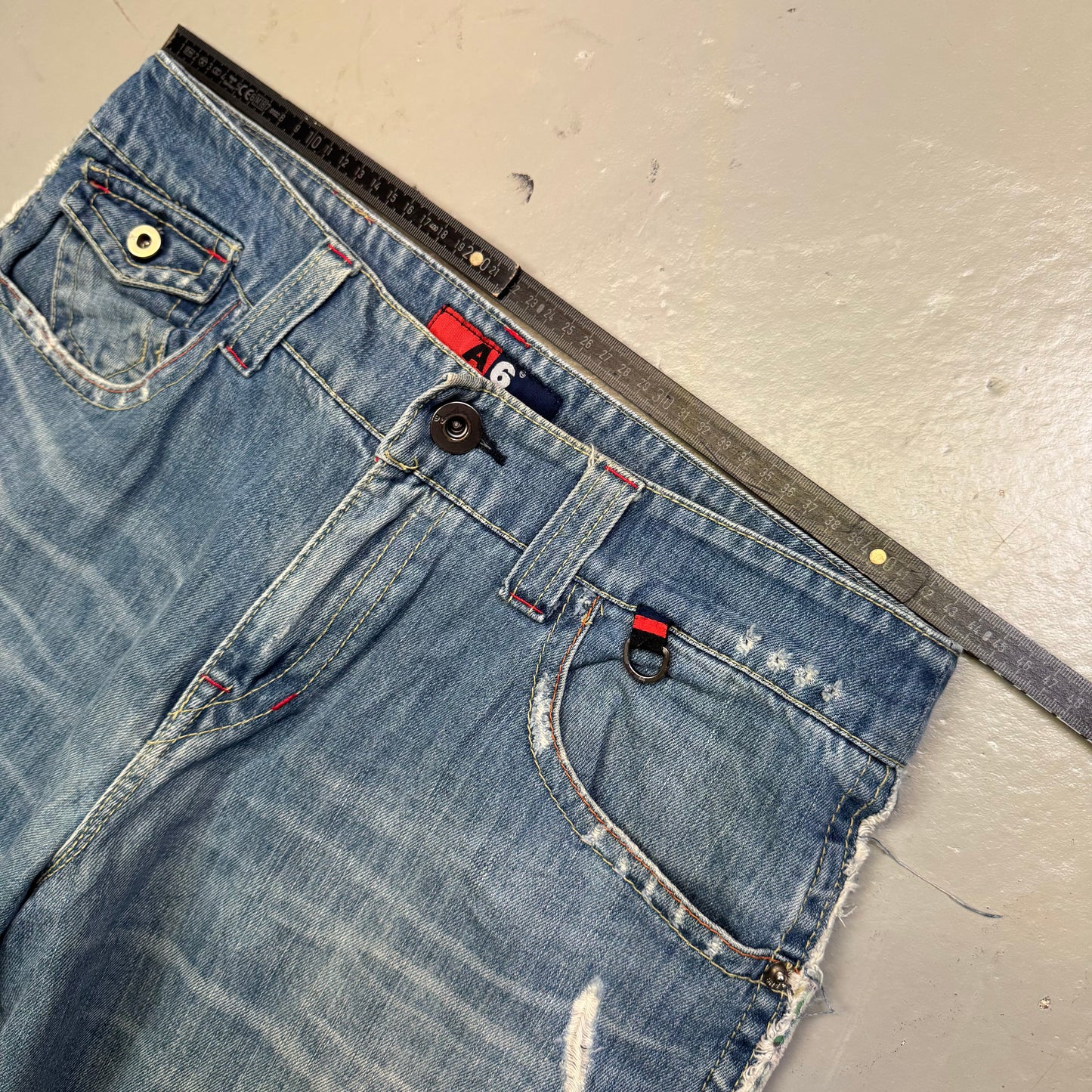 2000’s A6 Hip Hop Baggy Jeans *rare 34x32