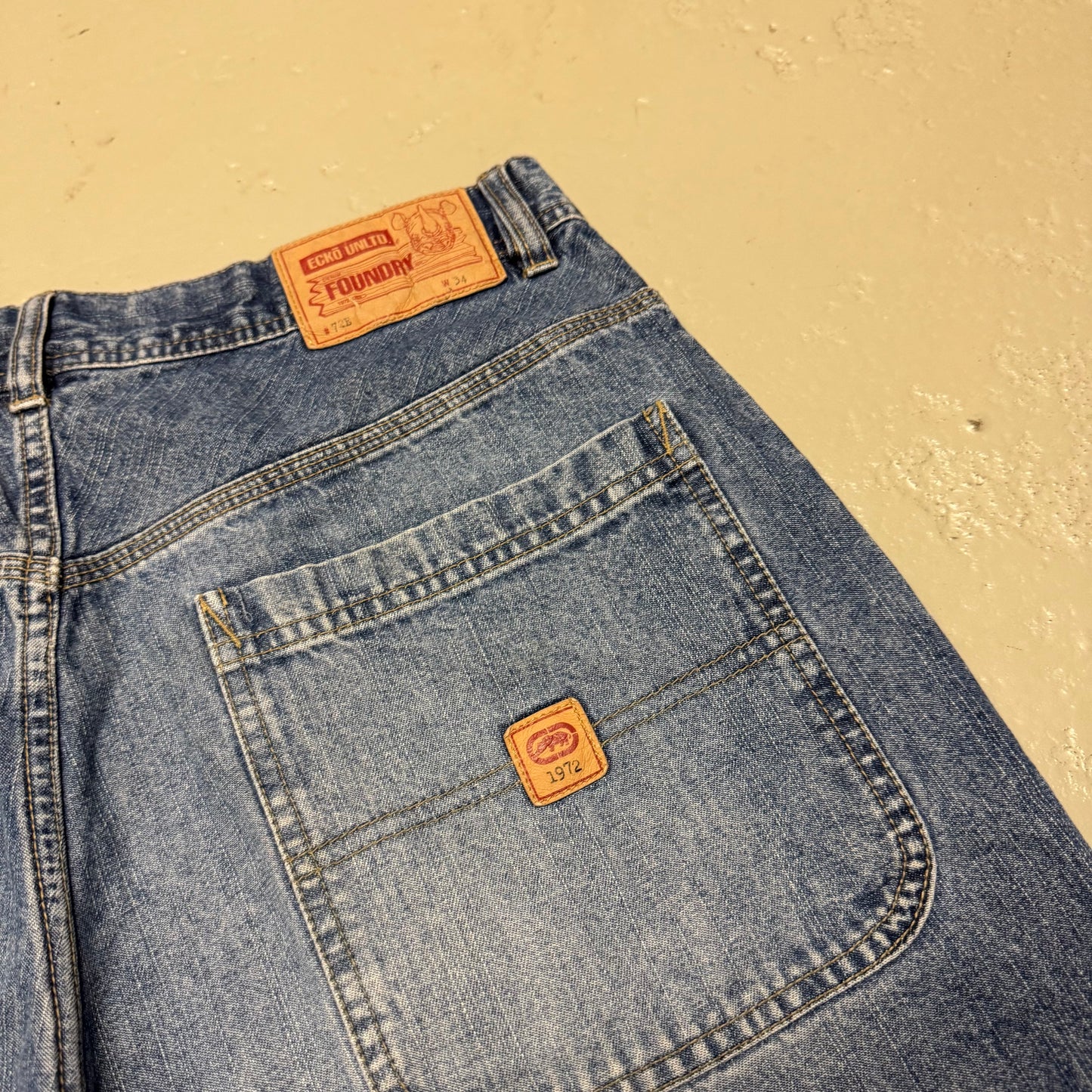 2000‘s Eckō Unltd. Hip Hop Shorts/Jorts (W34)
