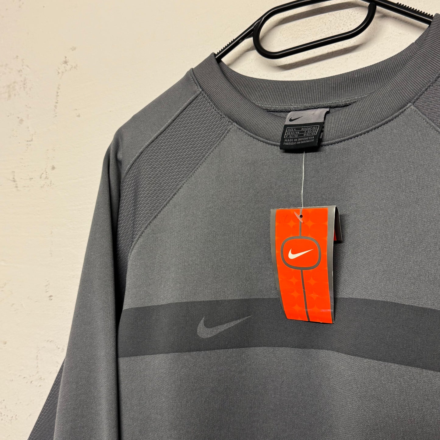 2000‘s Nike Deadstock Active Wear Sweater *sehr selten (L)