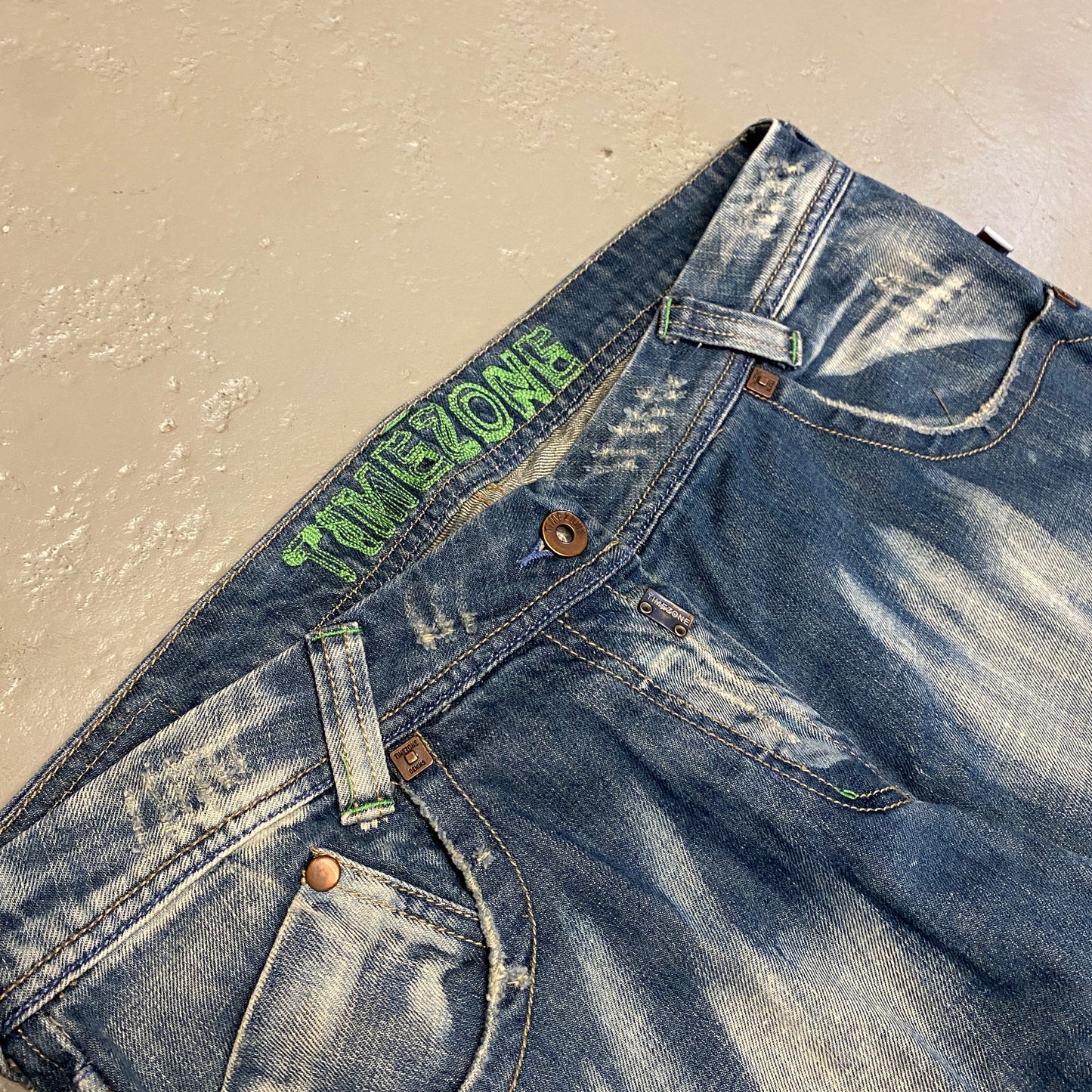 2000's Timezone Baggy Jeans 33x29