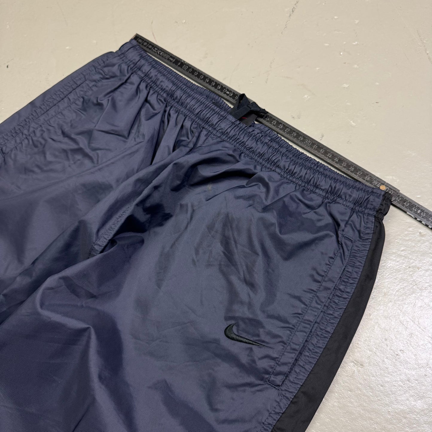 2000’s Nike Super Baggy Nylon Trackpants *rare (XL)