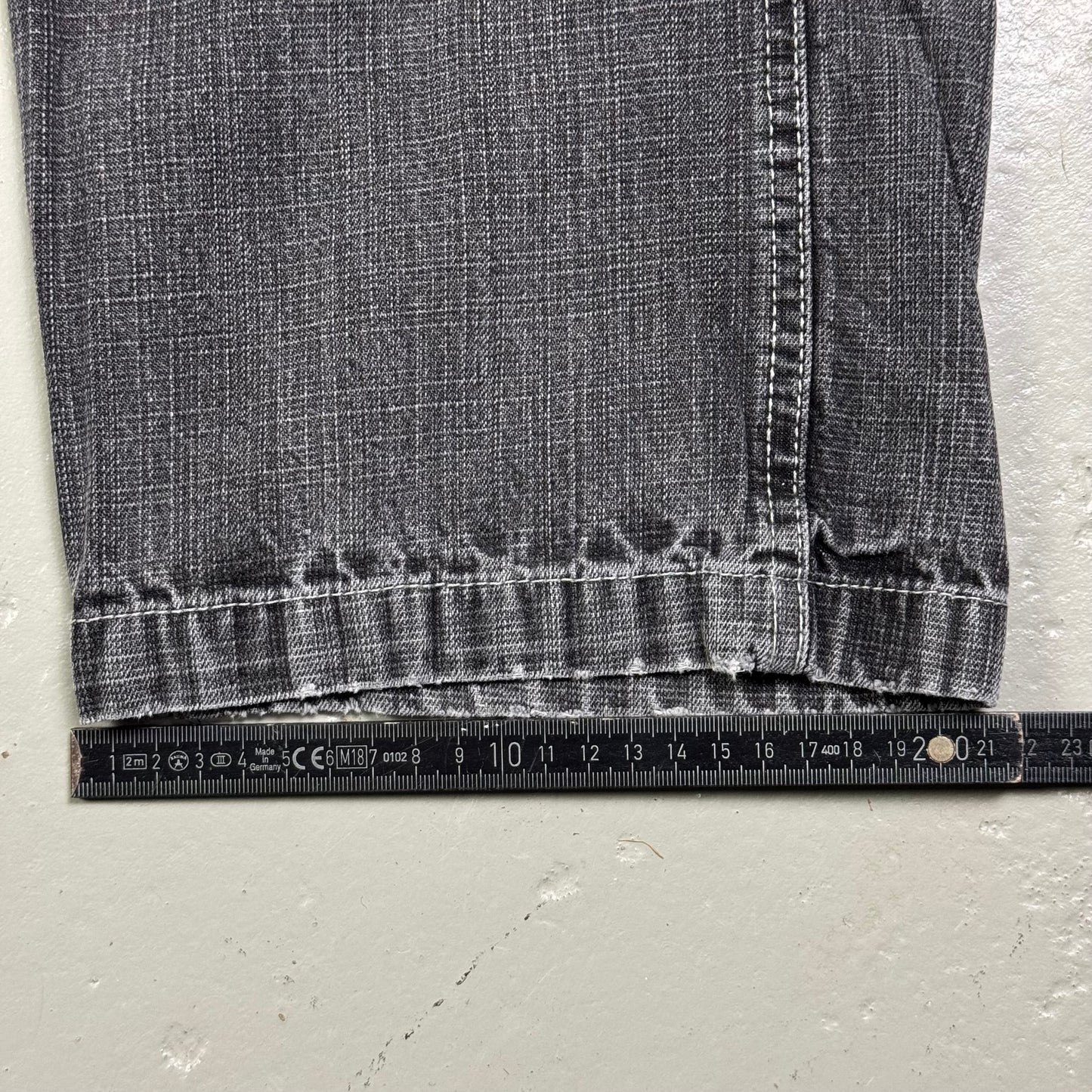 2000‘s Southpole Hip Hop Baggy Jeans *rare 28x28