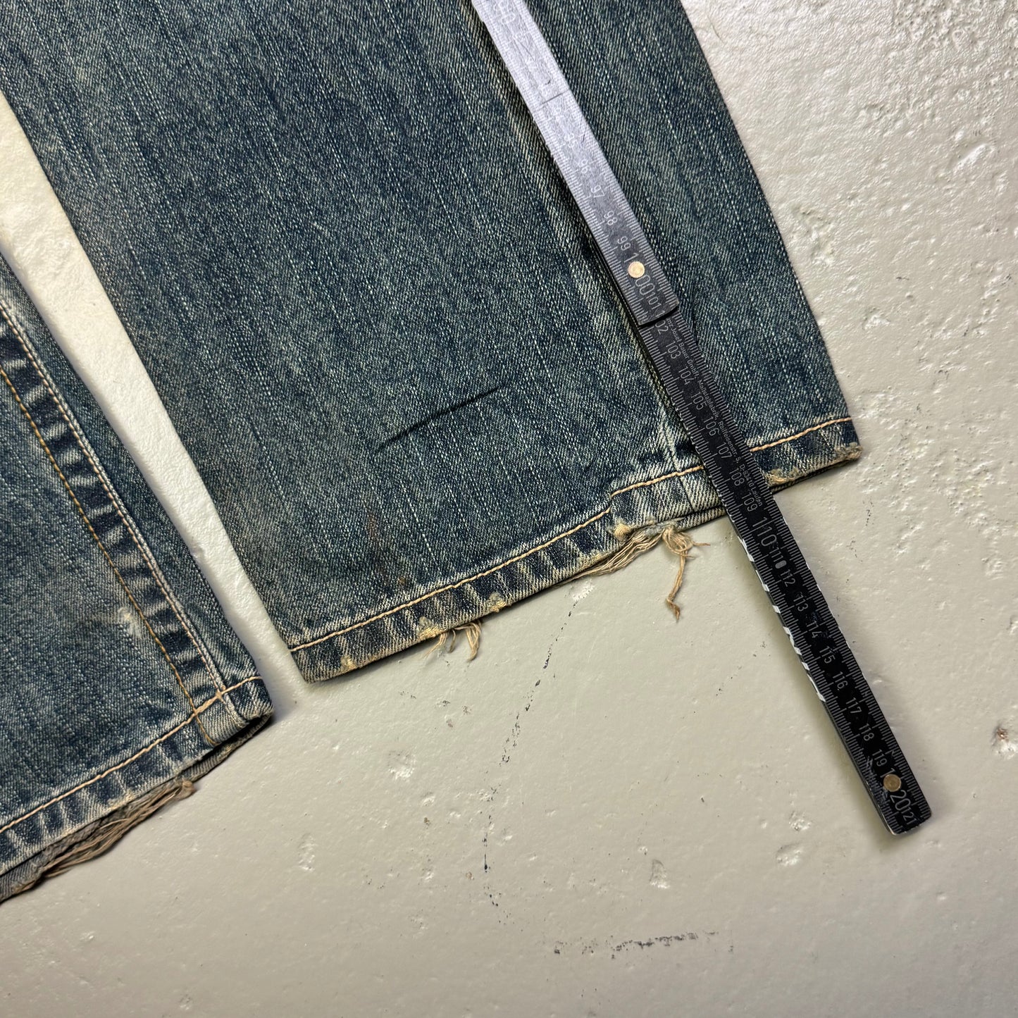 2000‘s Osaka Big Train Japanese Baggy Jeans *very rare 32x33