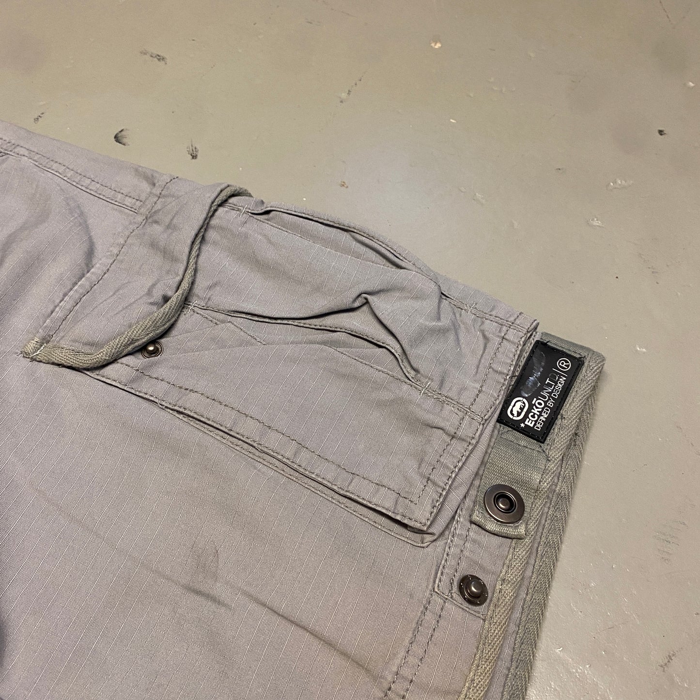 2000‘s Eckō Unlimited Hip Hop Shorts (W38)