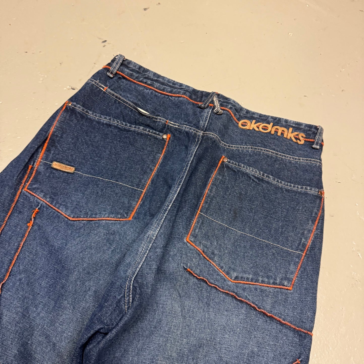 2000‘s Akademiks Hip Hop Baggy Heavy Denim Jeans *very rare 34x33