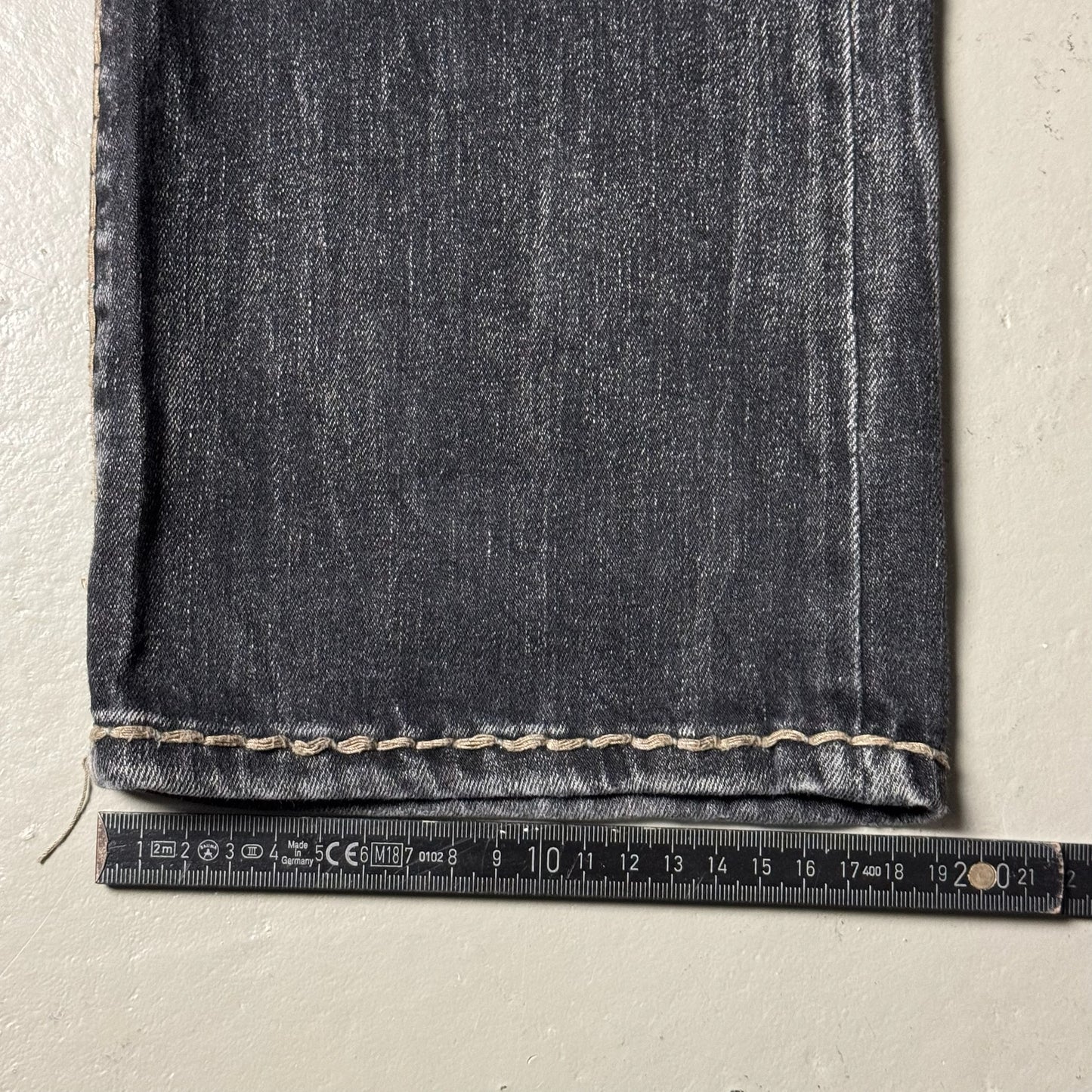 2000‘s True Religion Straight/Stretchy Jeans 38x34