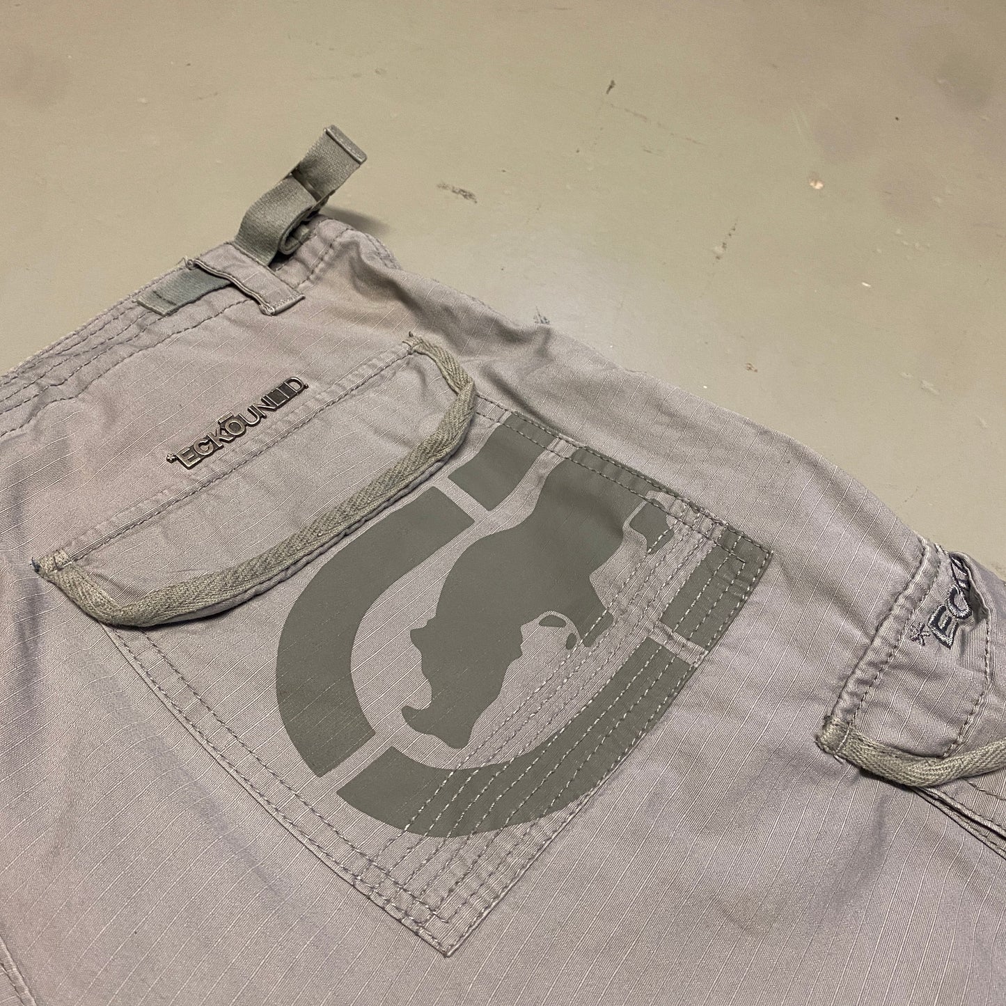 2000‘s Eckō Unlimited Hip Hop Shorts (W38)
