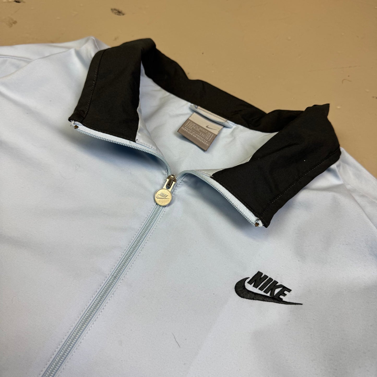 2000’s Nike Baby Blue Track Jacket *rare (XL)