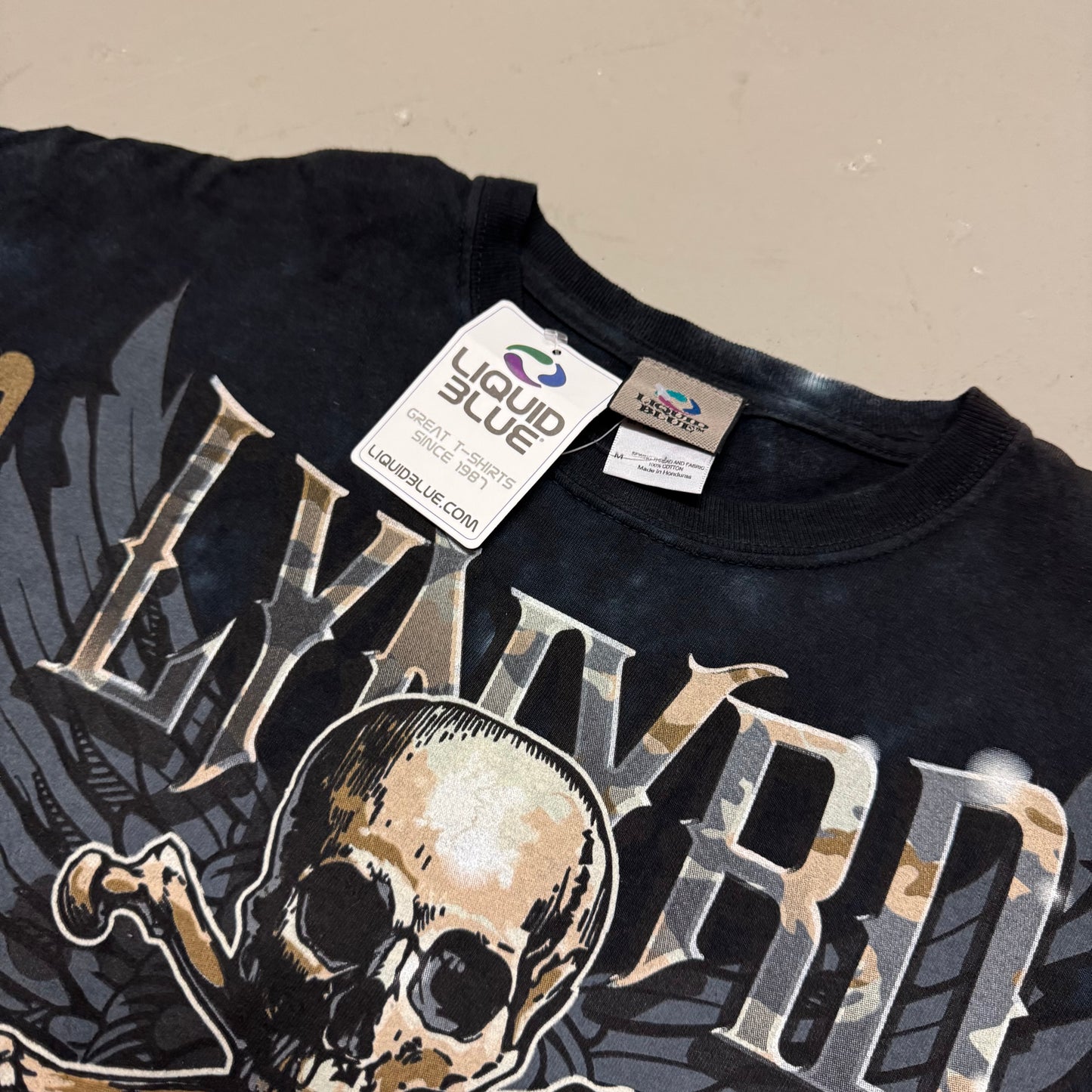 2000‘s Liquid Blue Archive Deadstock Vintage Shirt *very rare (M)