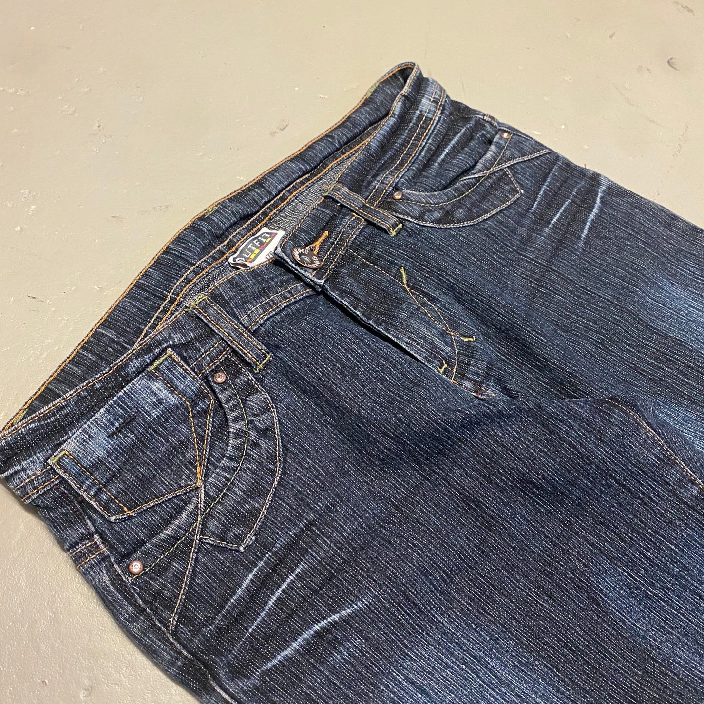 Y2K Embroided 3/4 Jeans Women’s (W29)