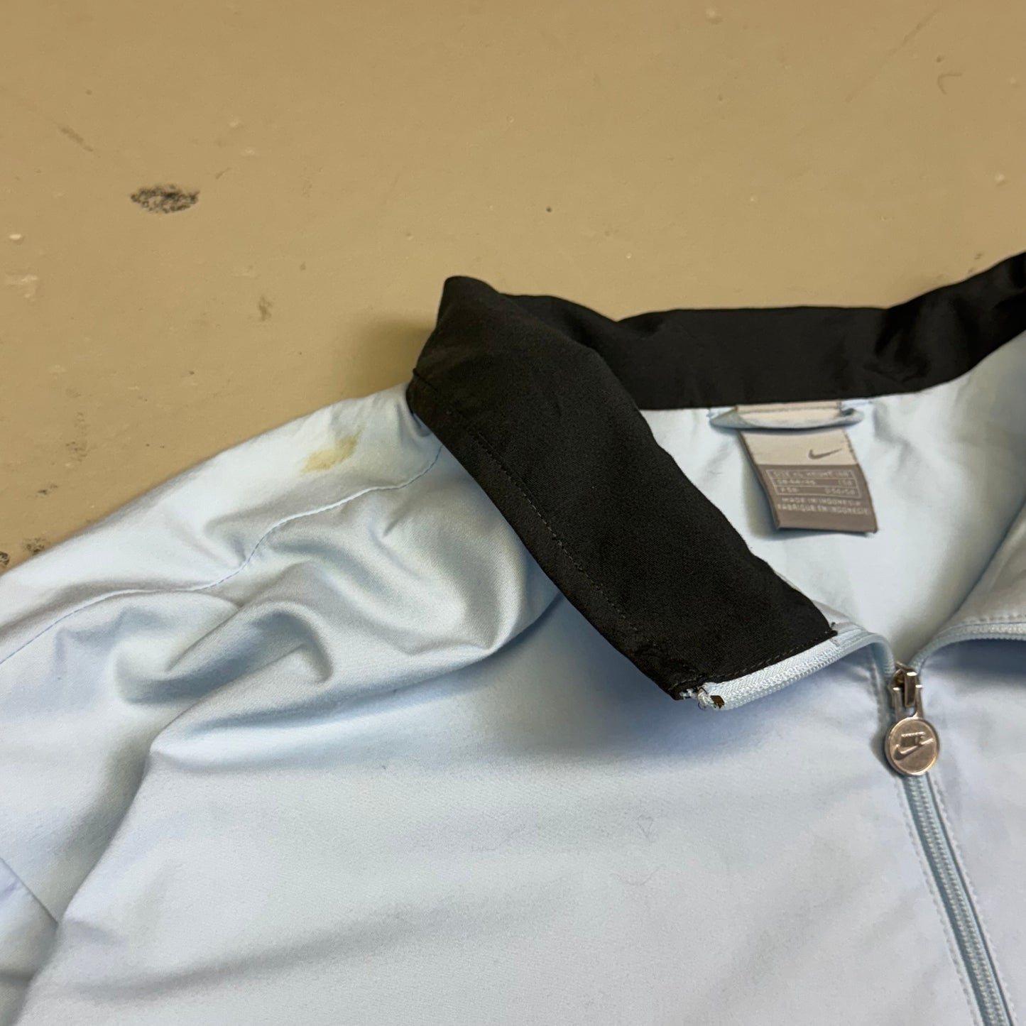 2000’s Nike Baby Blue Track Jacket *rare (XL)