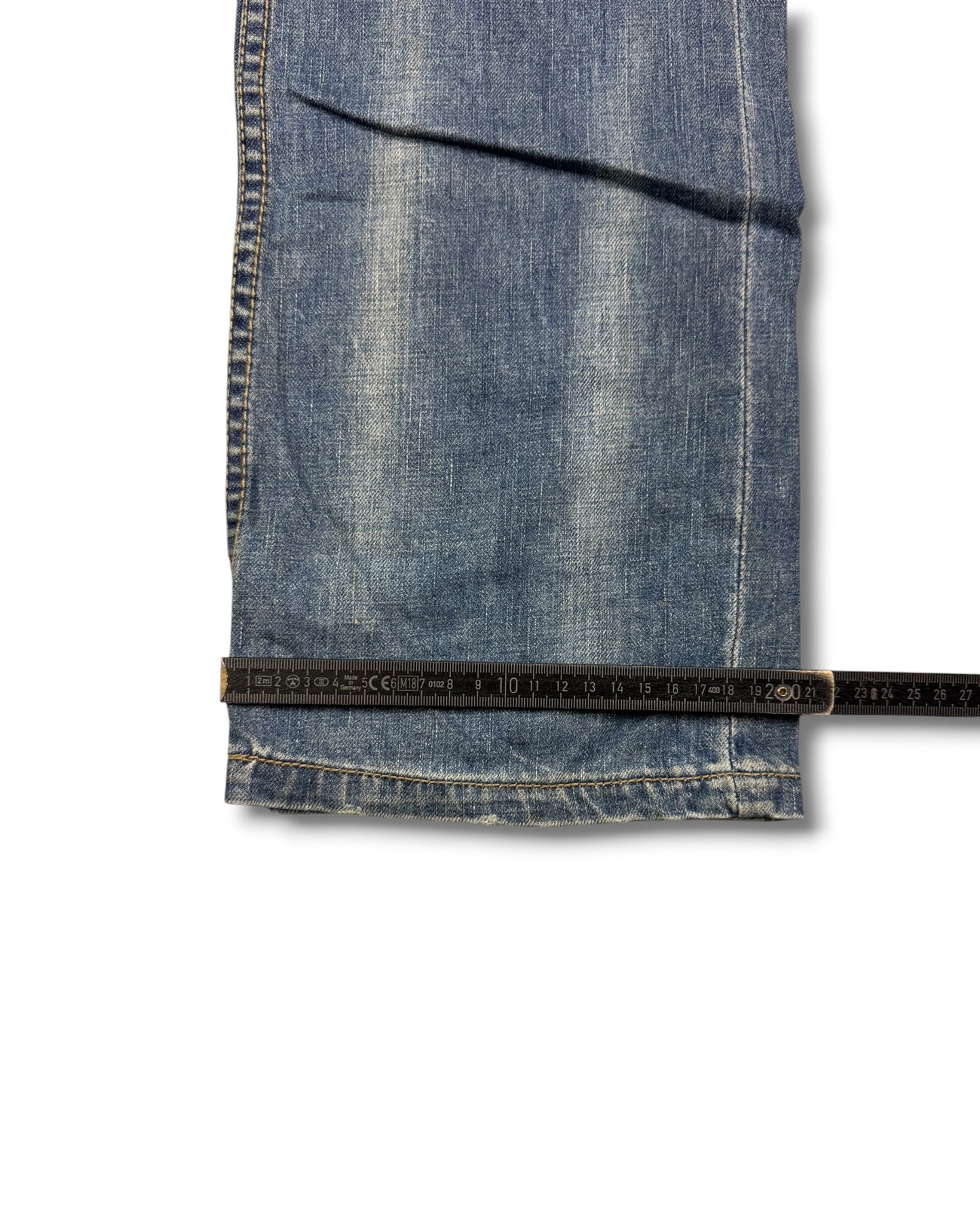 2000's Tough Japanese Straight Japanese Jeans *very rare 30x32 (M)